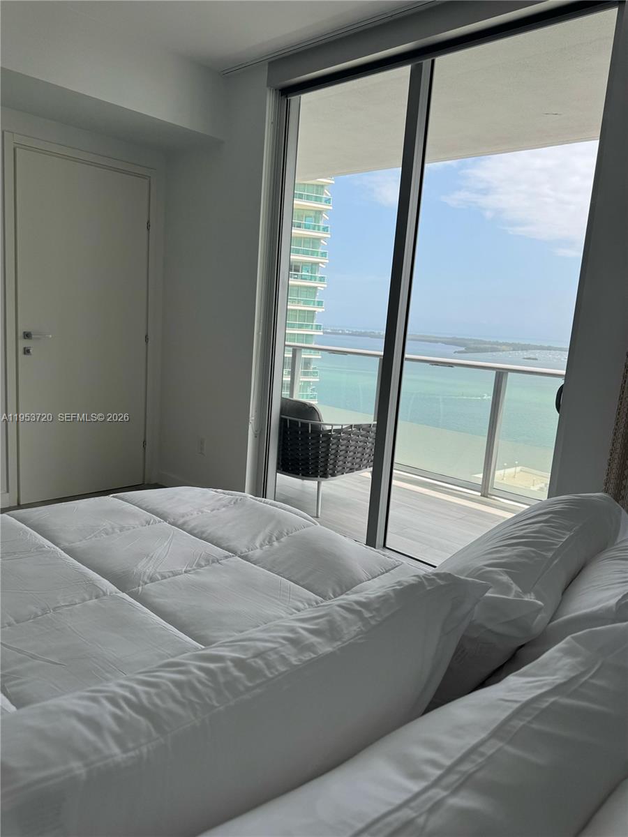 1300 Brickell Bay Dr # 2504