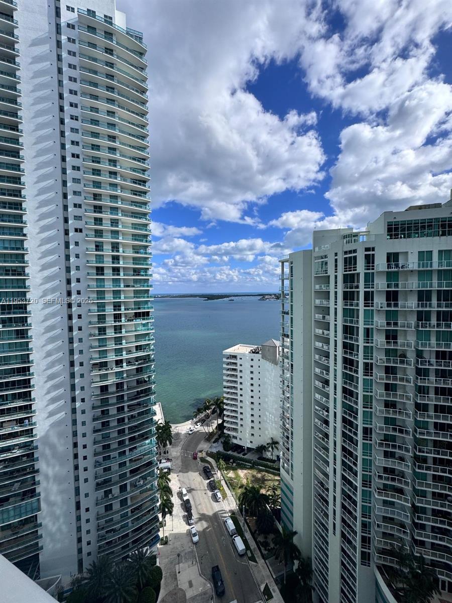 1300 Brickell Bay Dr # 2504