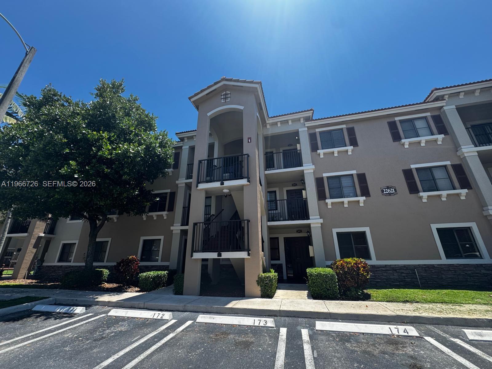 22621 SW 88th Pl # 8 Unit: 302-8