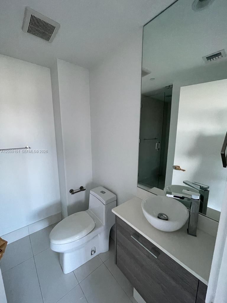 650 NE 32 street # 1805