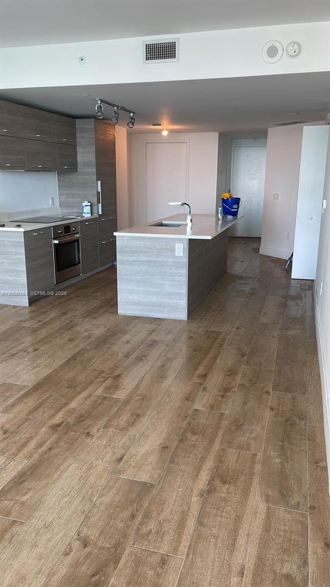 650 NE 32 street # 1805