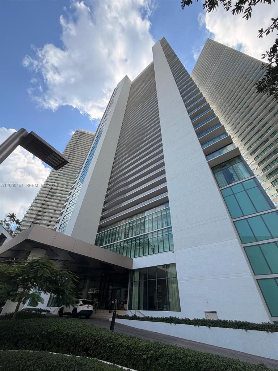650 NE 32 street # 1805