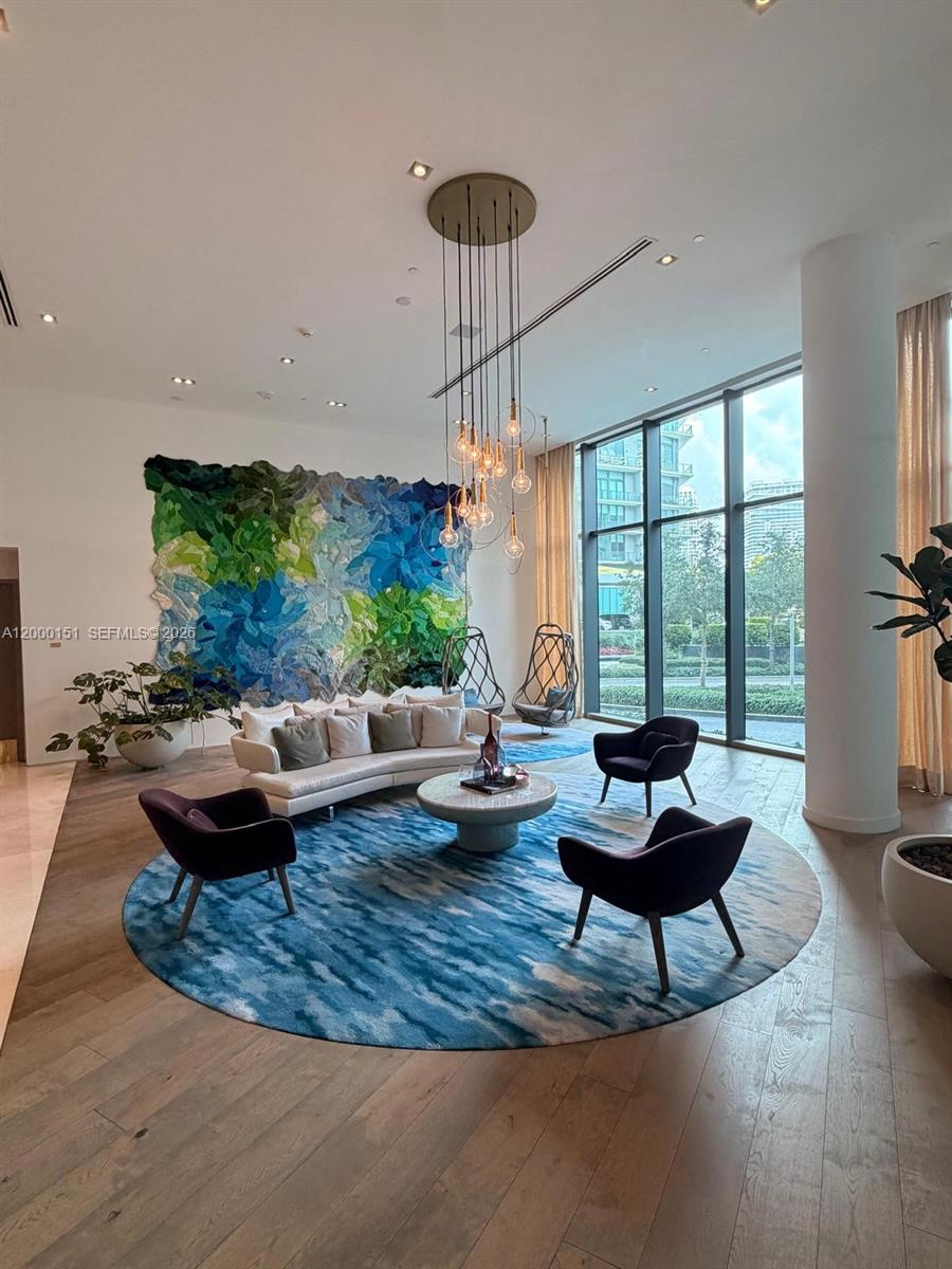 650 NE 32 street # 1805