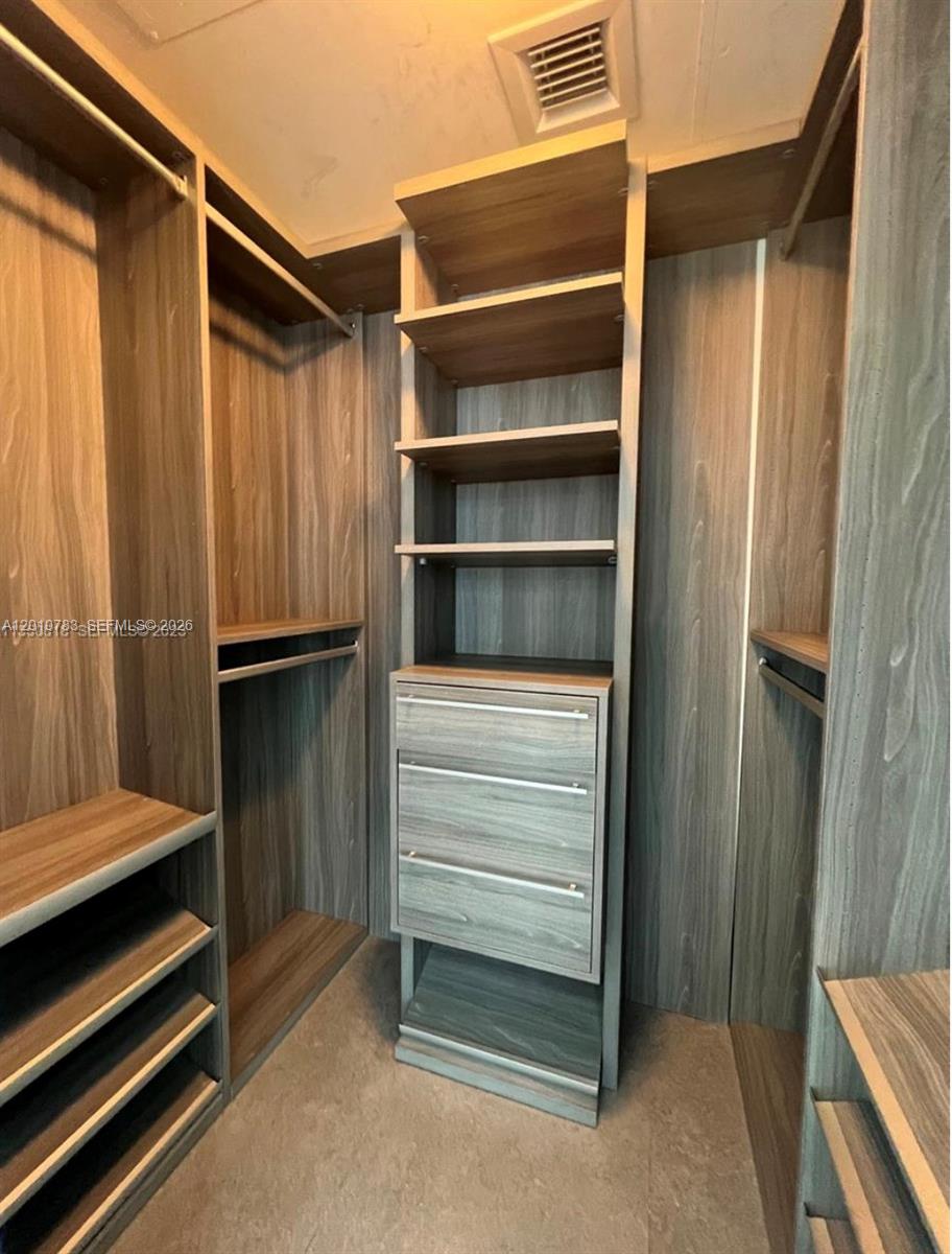 1300 S Miami Ave Unit: 1807