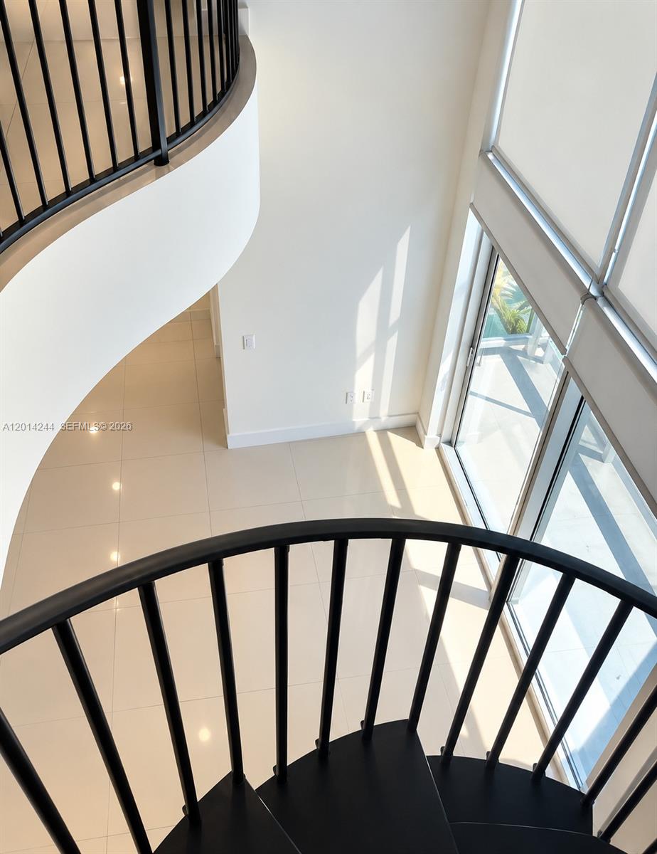 300 S Biscayne Blvd # L32 Unit: L-L32