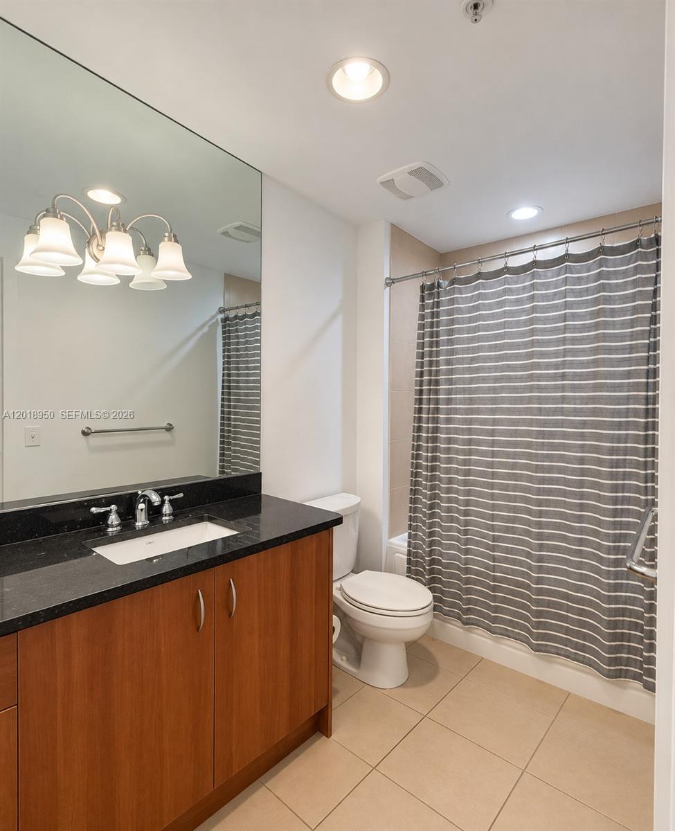 300 S Biscayne Blvd # 1606 Unit: T-1606