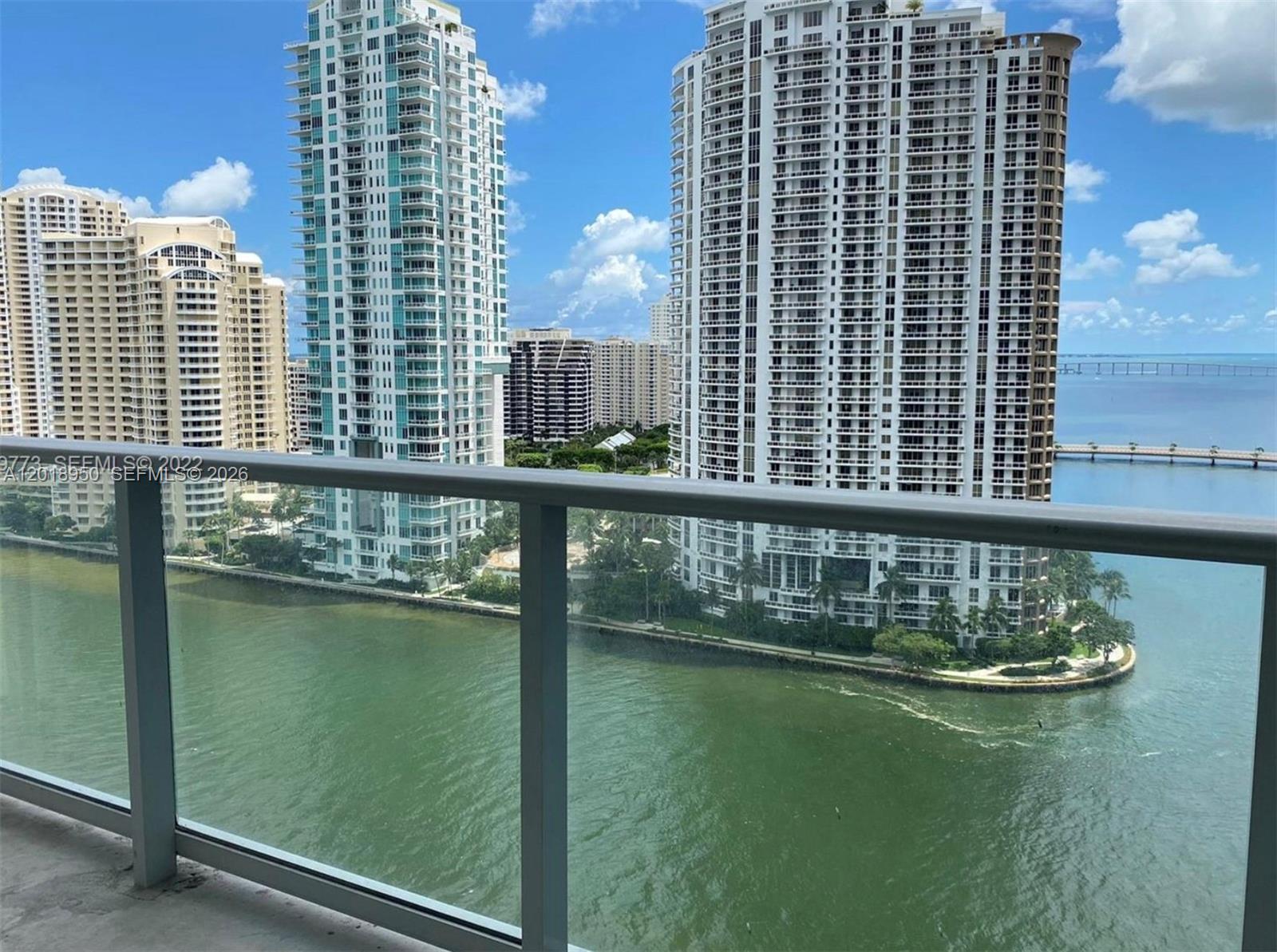 300 S Biscayne Blvd # 1606 Unit: T-1606