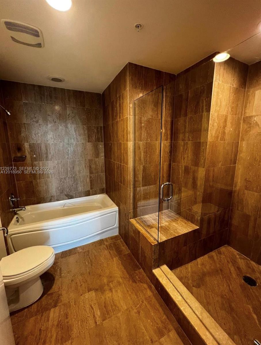 300 S Biscayne Blvd # 1606 Unit: T-1606