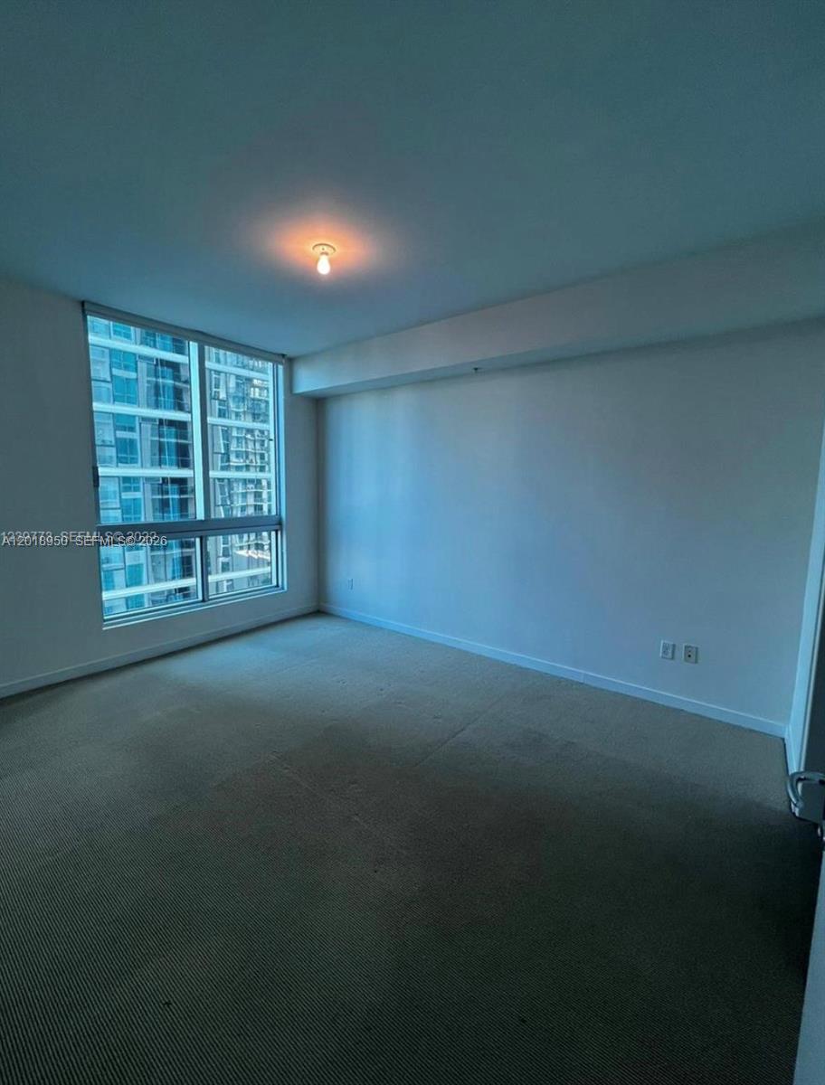 300 S Biscayne Blvd # 1606 Unit: T-1606