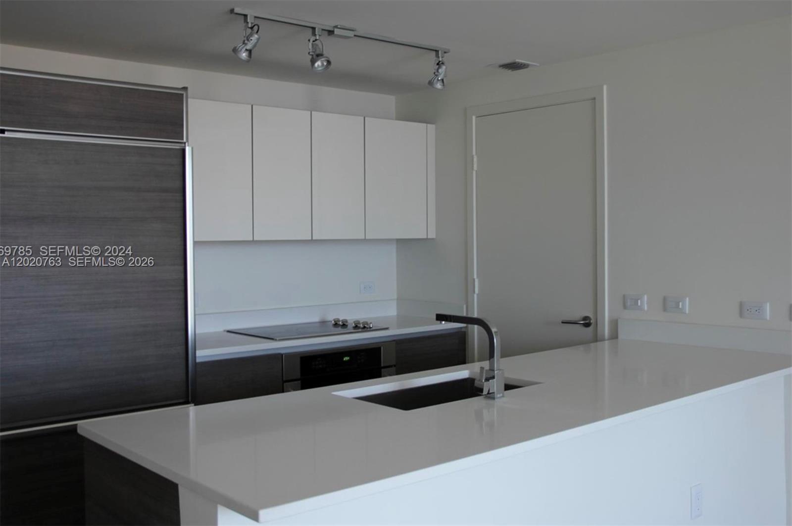 1100 S Miami Ave Unit: 2409