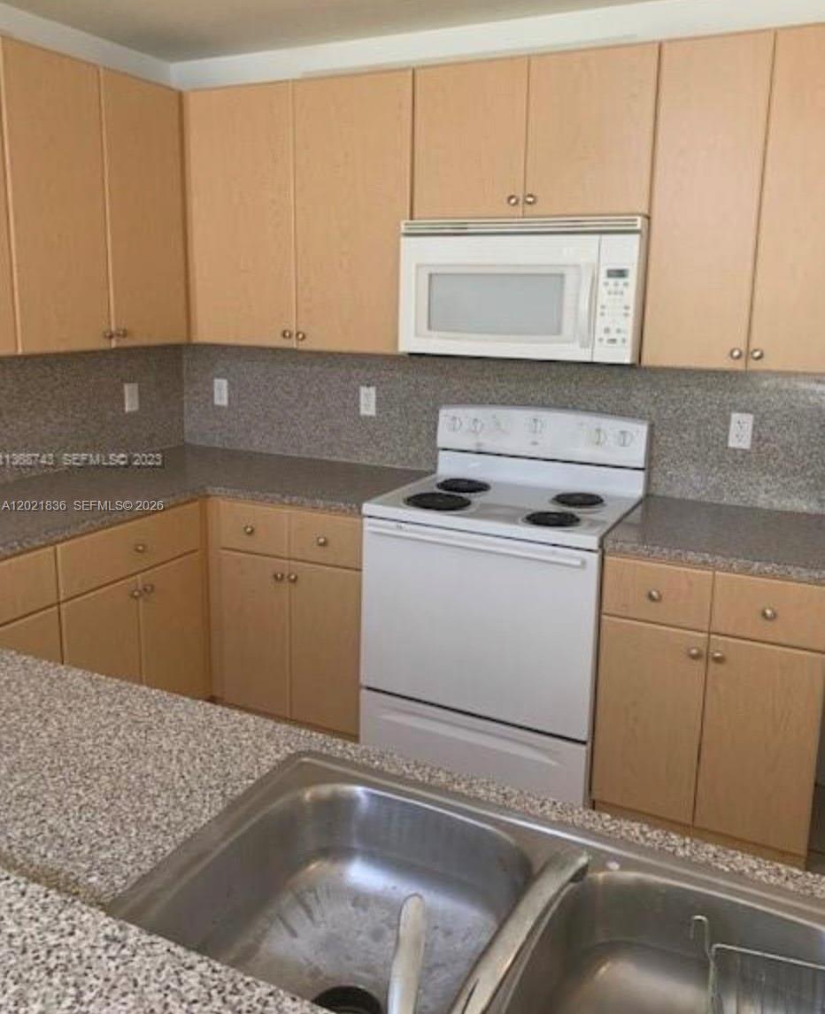 22631 SW 88th Pl # 18 Unit: 5-18