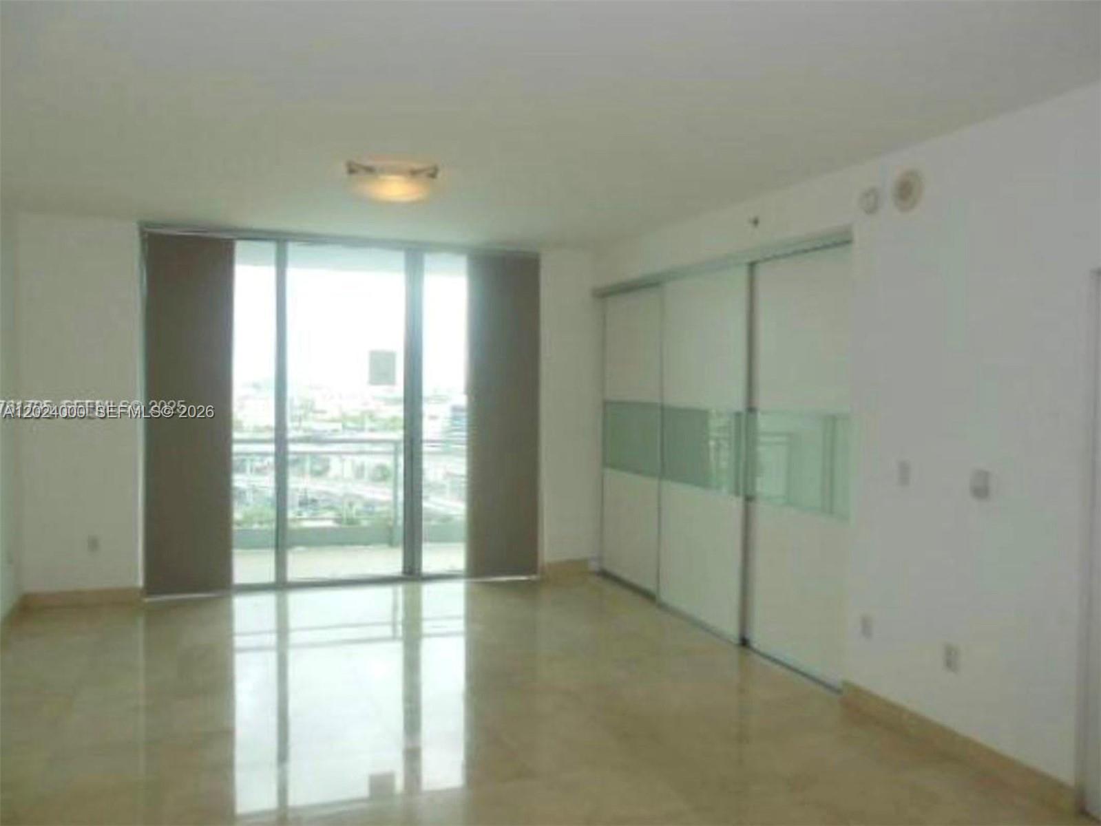90 SW 3rd St # 1811