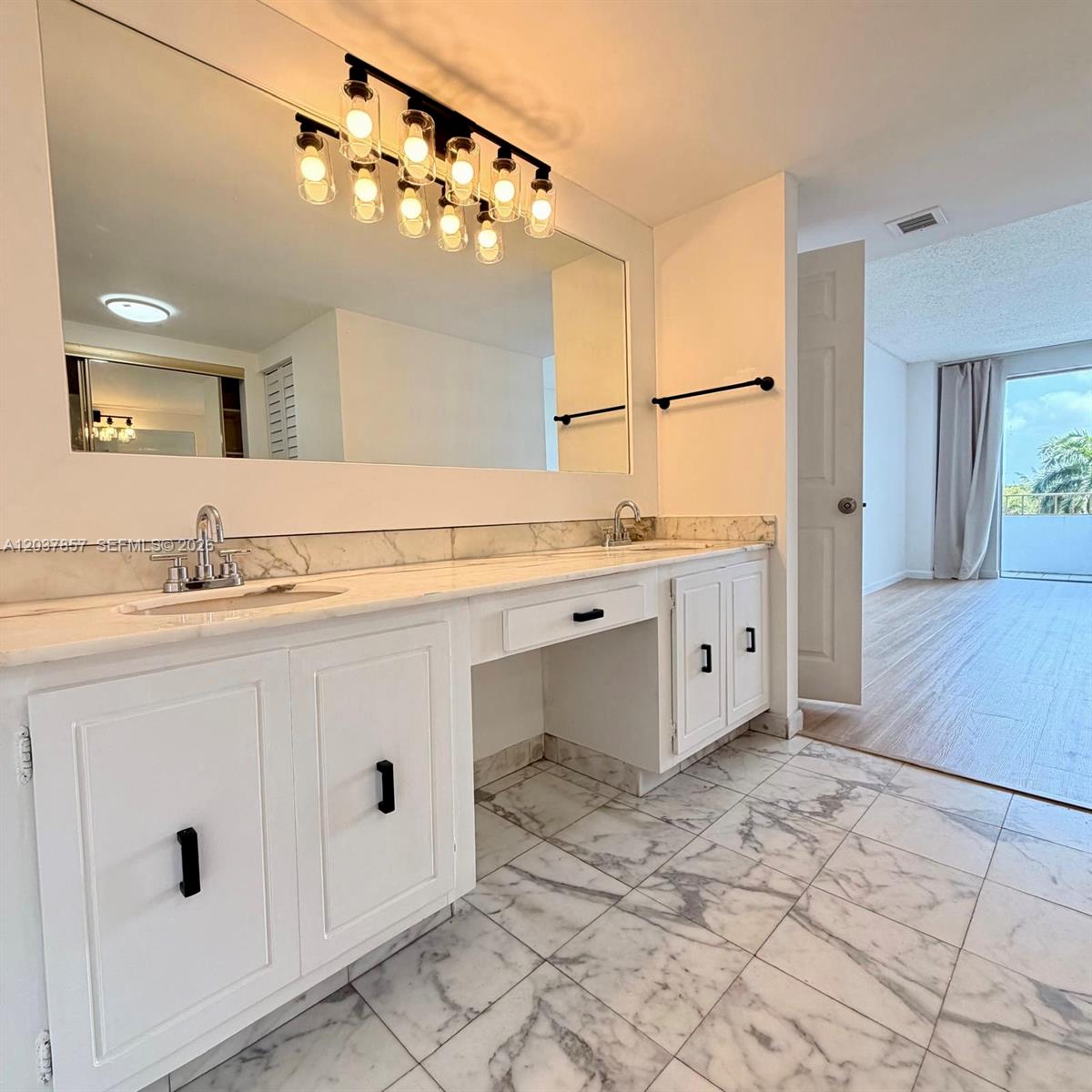 155 Ocean Lane Dr # 504