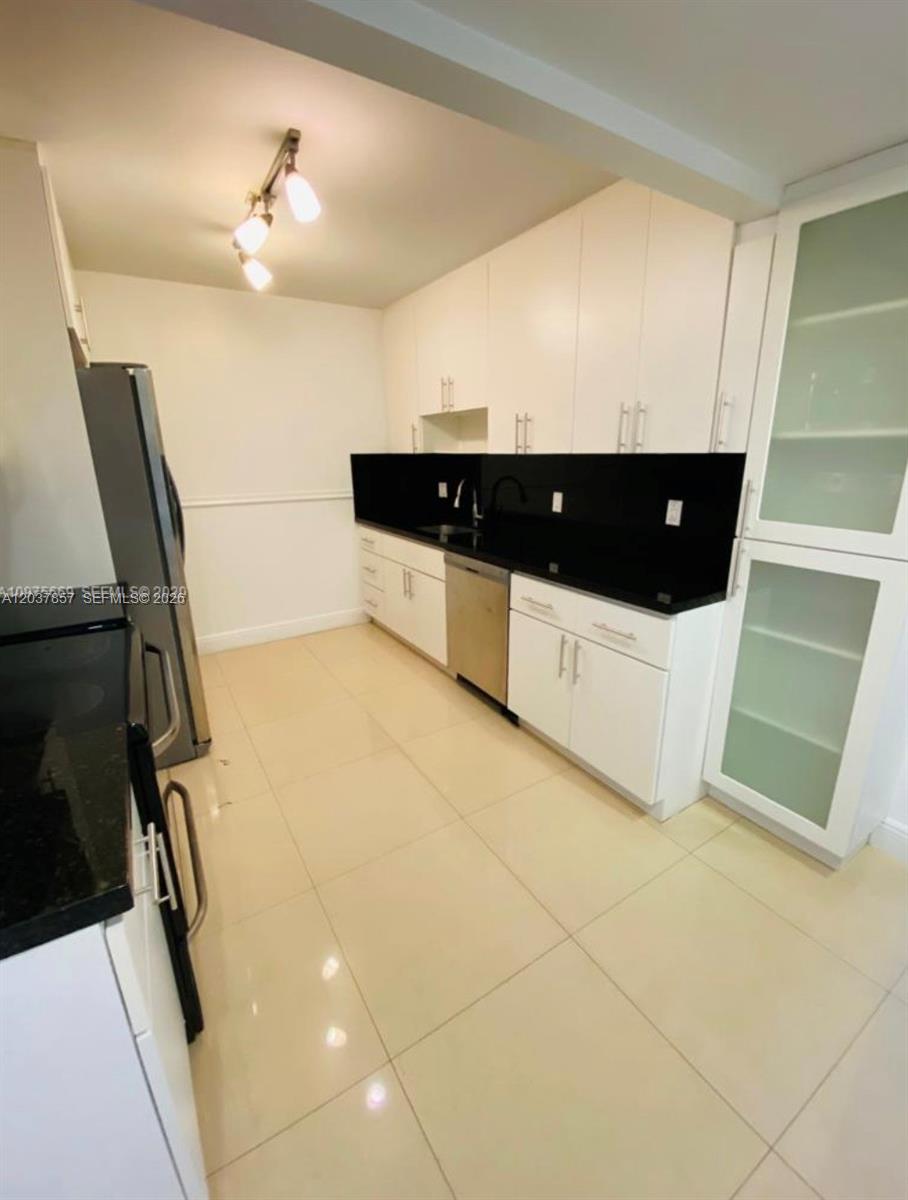 155 Ocean Lane Dr # 504