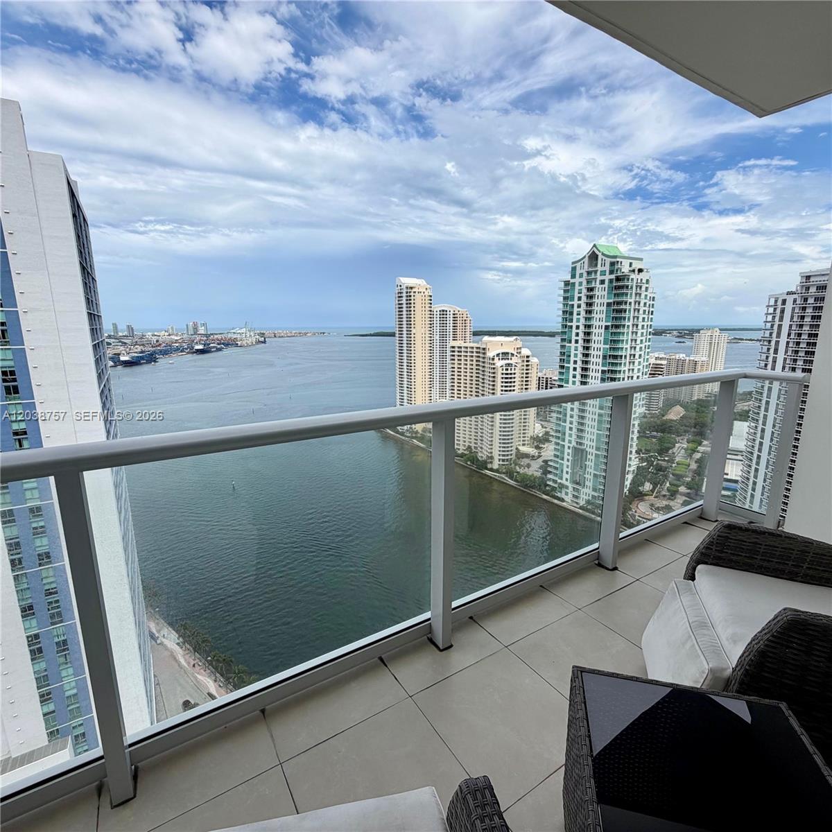 300 S Biscayne Blvd # 3212 Unit: T-3212