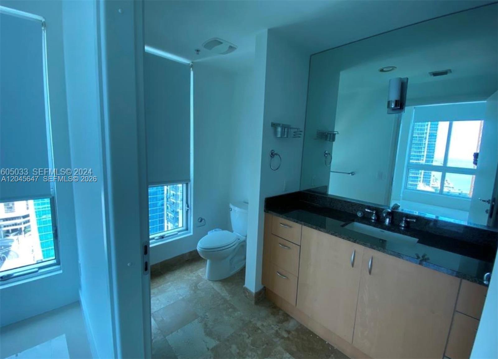 300 S Biscayne Blvd # 2302 Unit: T-2302