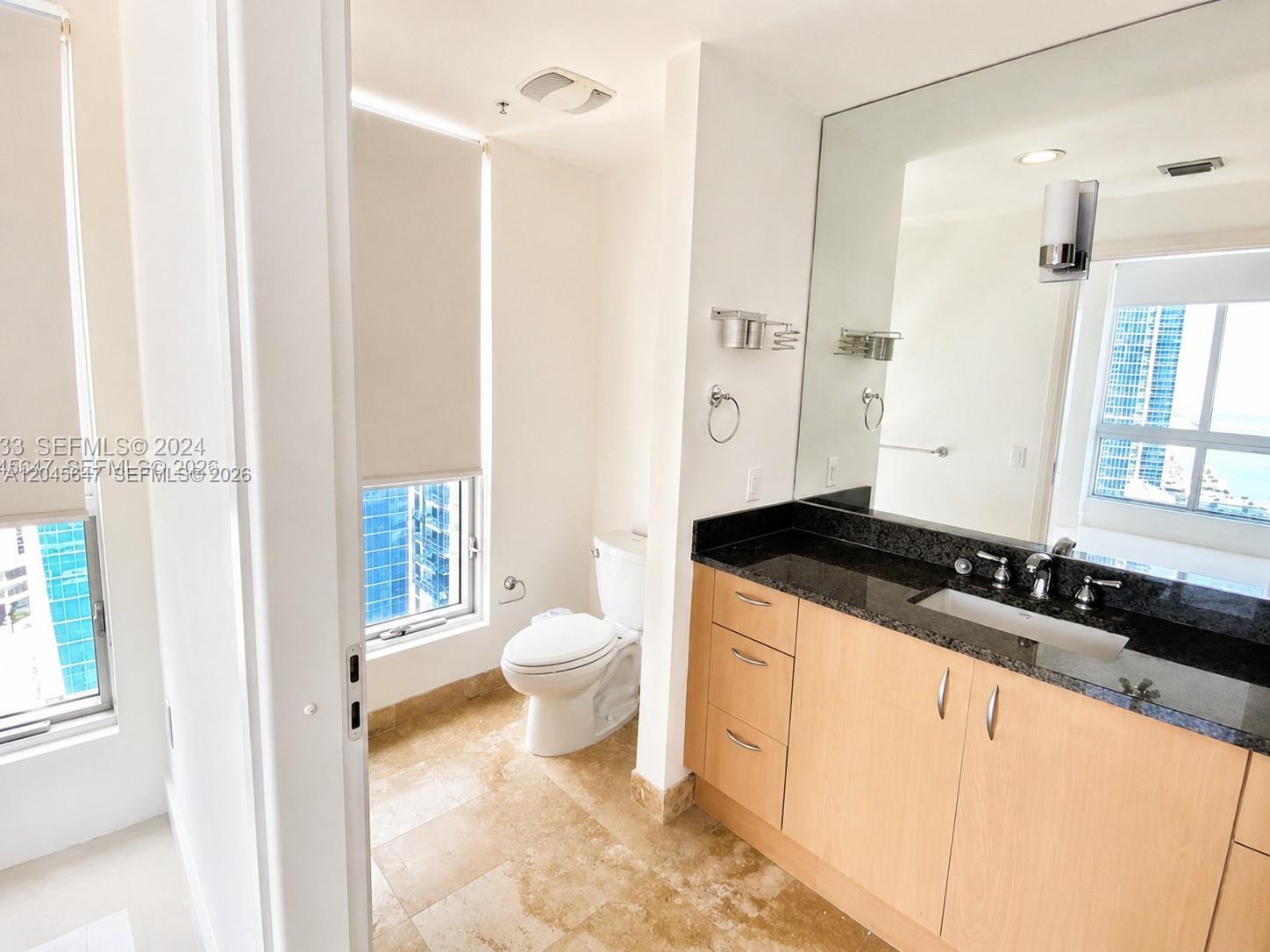 300 S Biscayne Blvd # 2302 Unit: T-2302