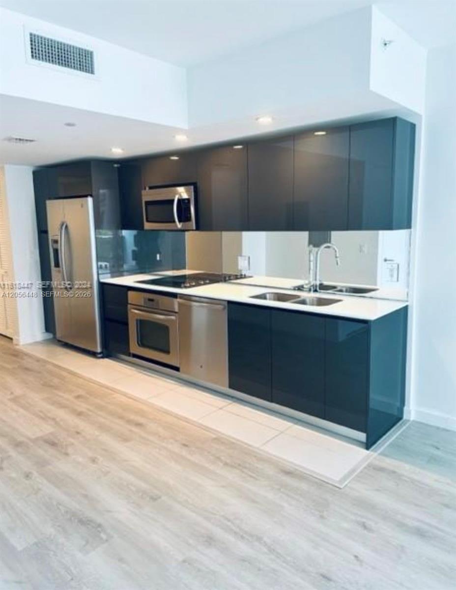 31 SE 6th St # 1503