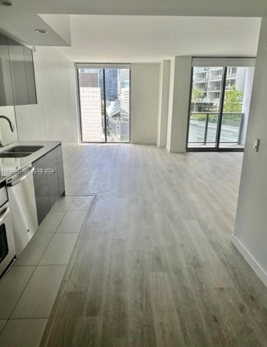 31 SE 6th St # 1503