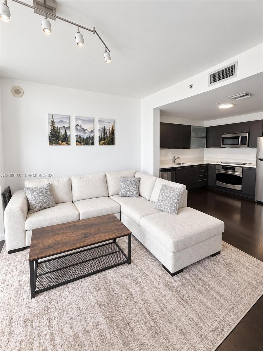 90 SW 3rd St # 2210