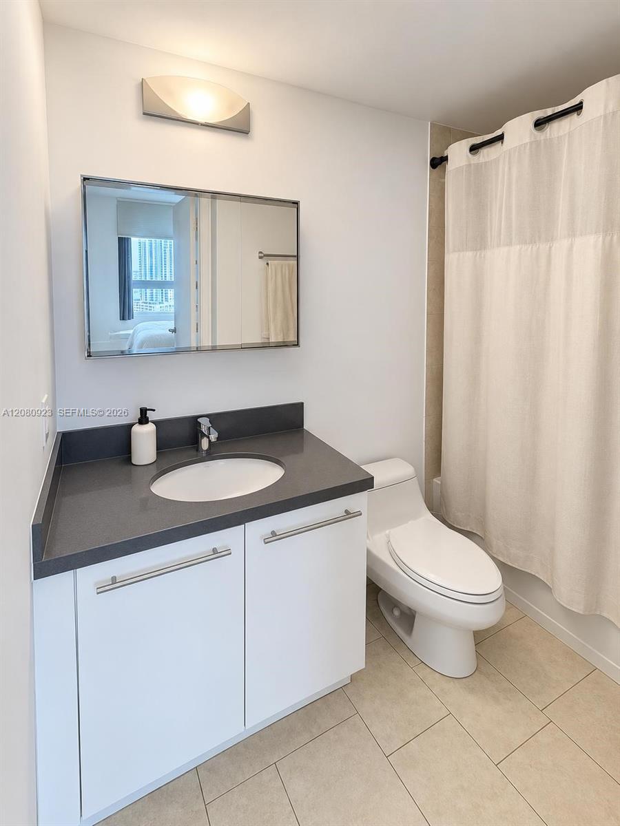 90 SW 3rd St # 2210