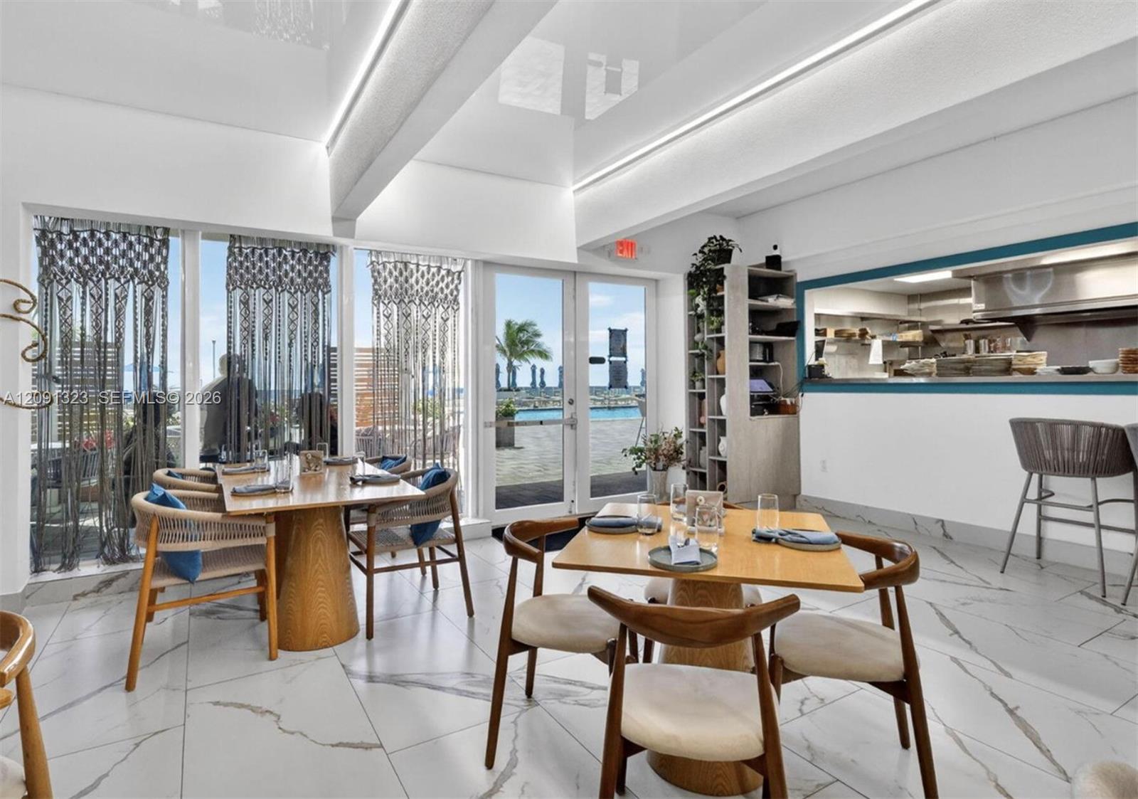 1890 S Ocean Dr # 702