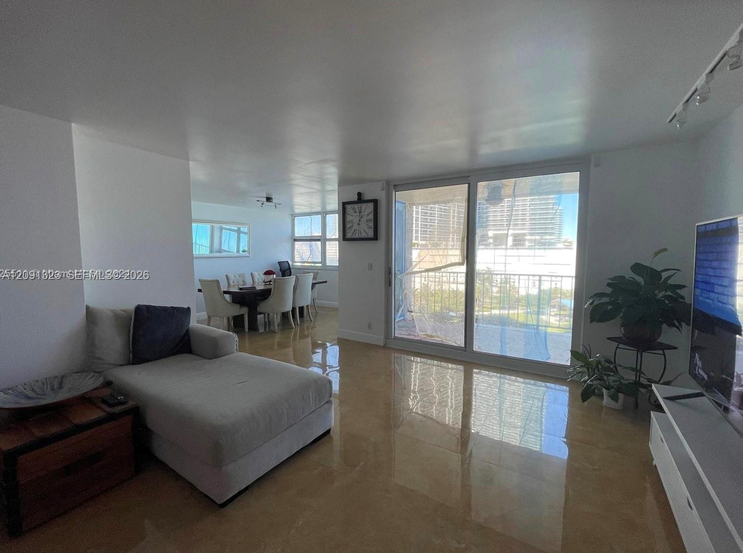 1890 S Ocean Dr # 702