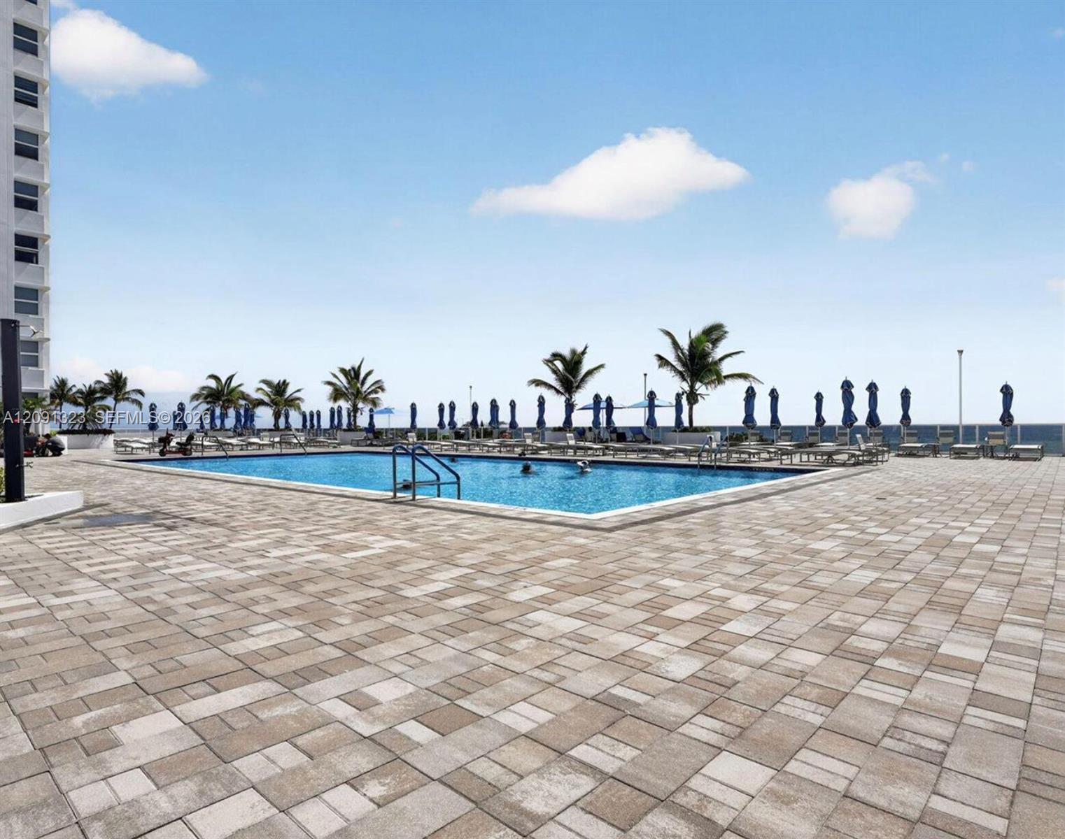 1890 S Ocean Dr # 702