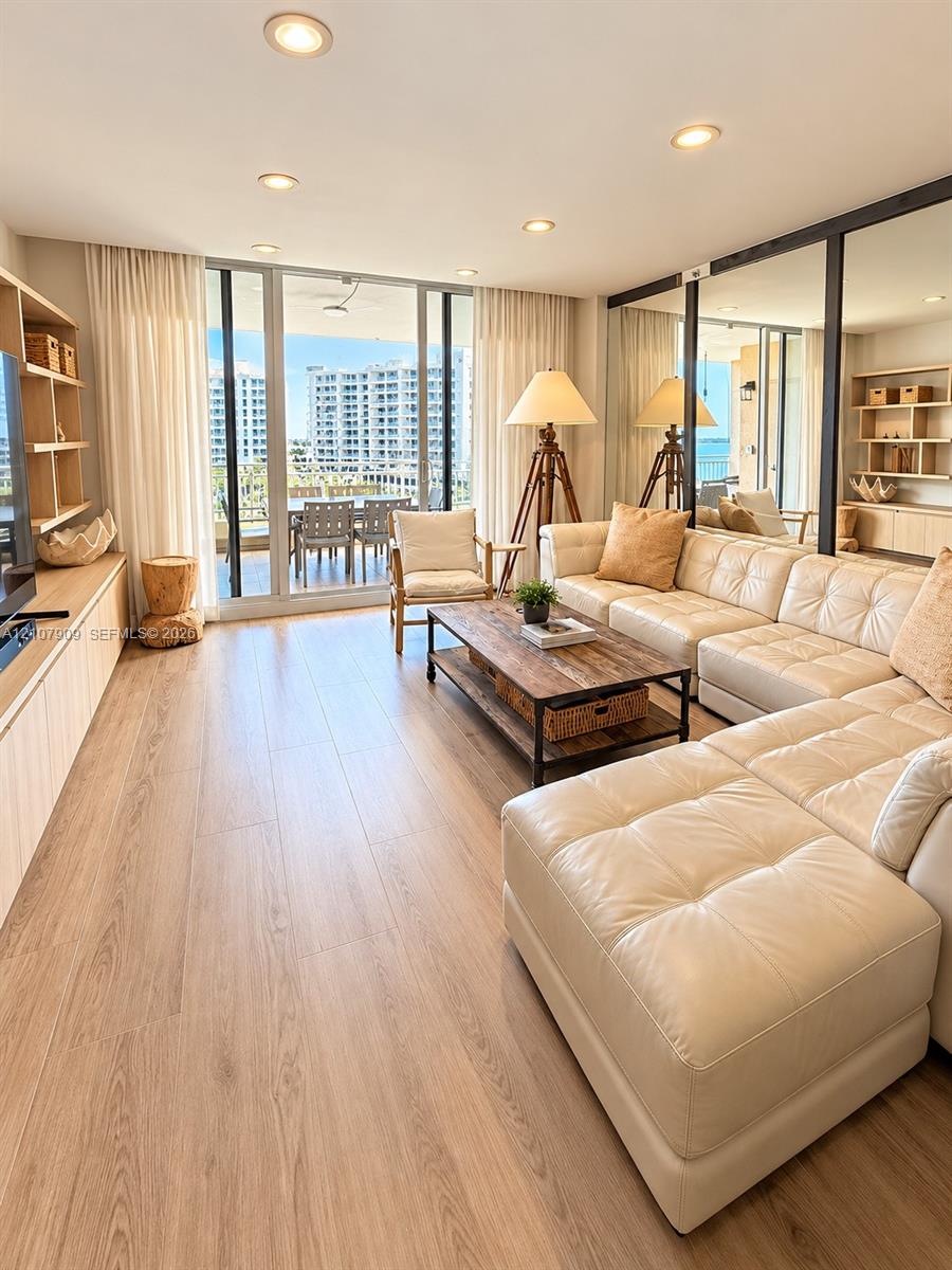 791 Crandon Blvd 1001 Key Biscayne Fl 33149 3ec05767ba338c97710f93db08e7c77f