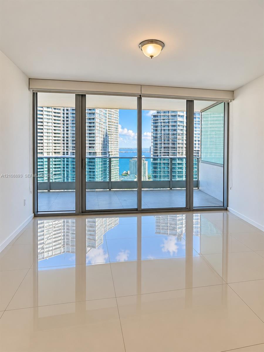 200 Biscayne Boulevard Way 3306 Miami Fl Us 33131 1cd0a569ebf97baccab341bf92887489