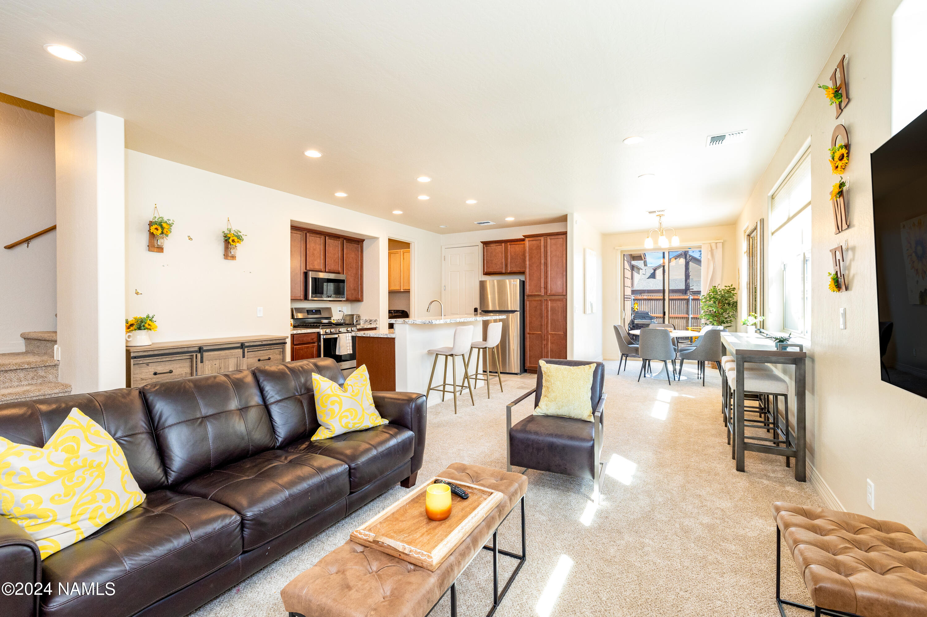 2532 W Josselyn Drive