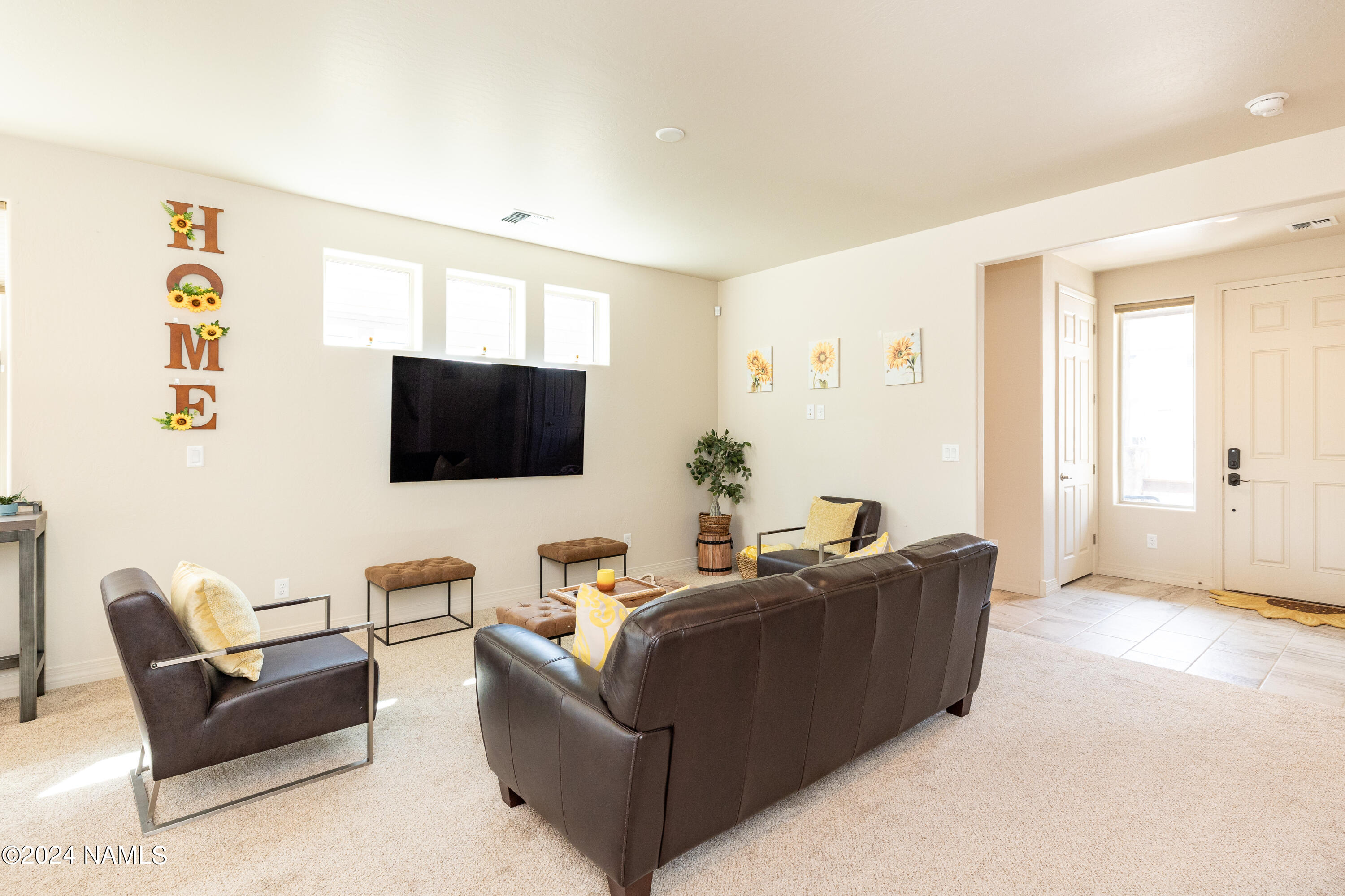 2532 W Josselyn Drive