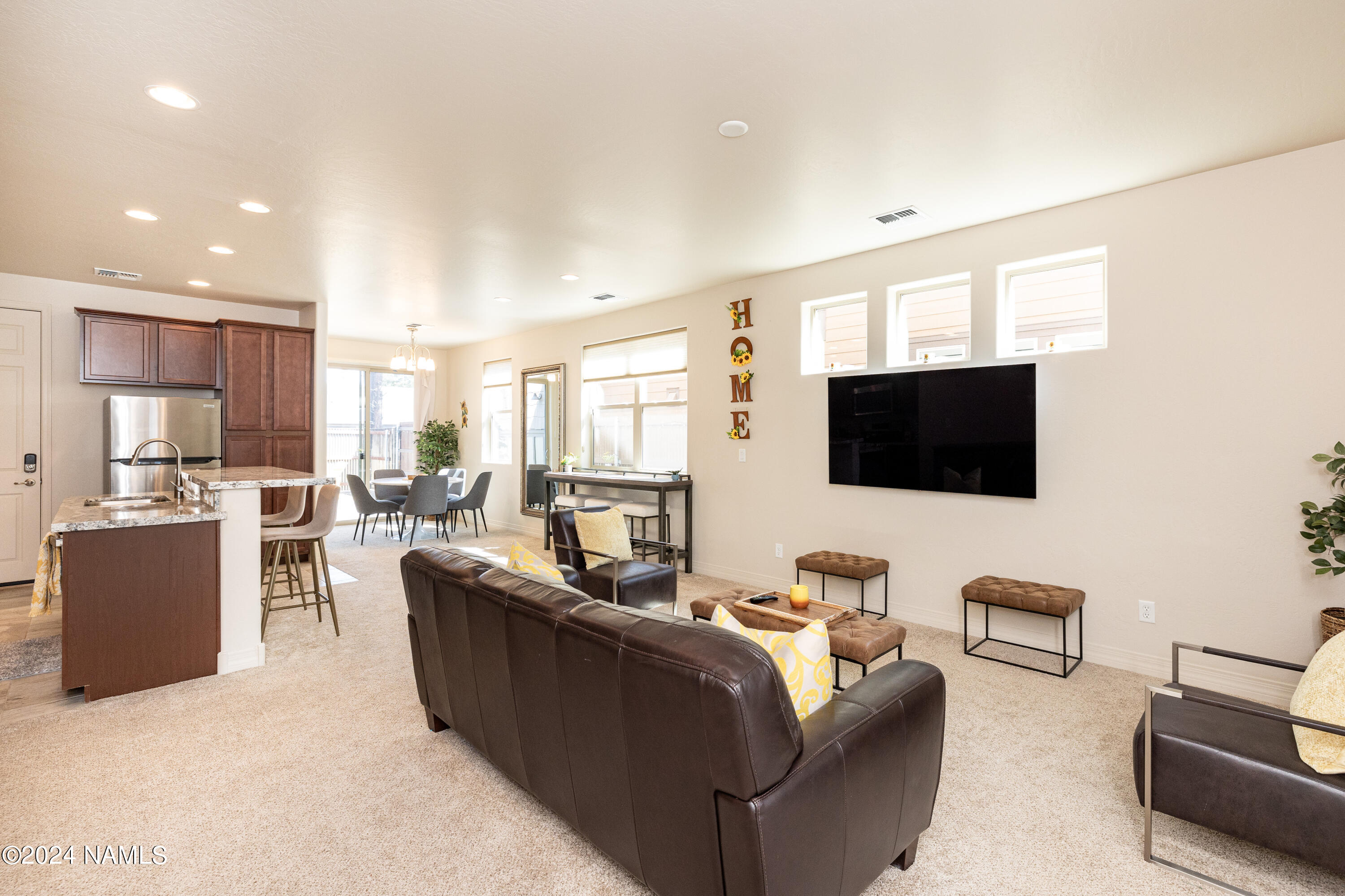 2532 W Josselyn Drive
