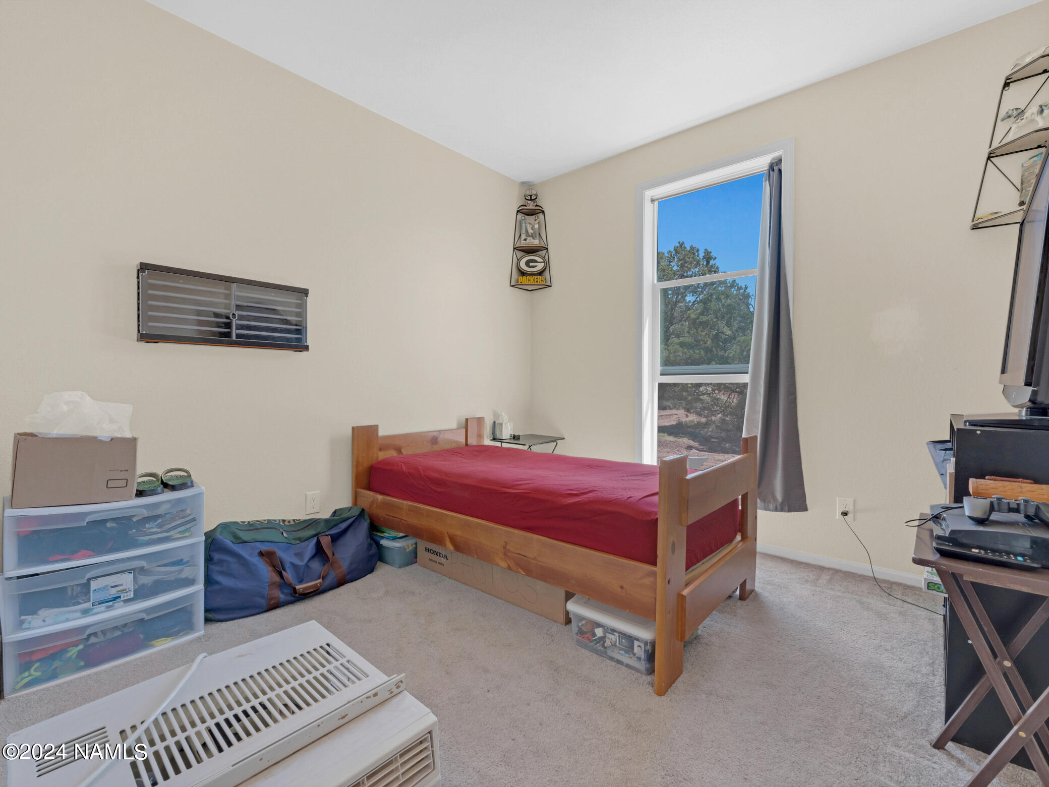 5554 N Wilshire Drive