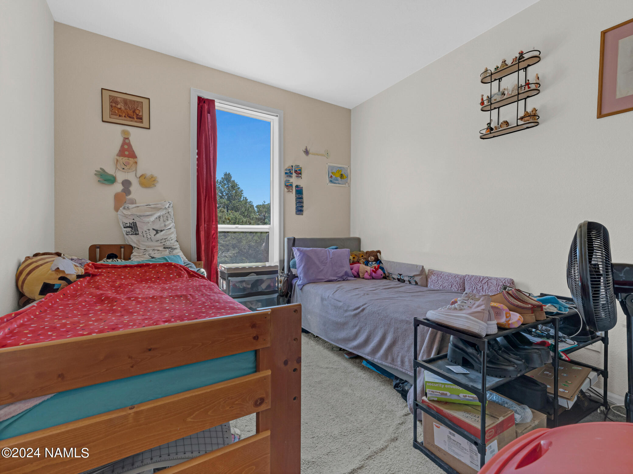 5554 N Wilshire Drive