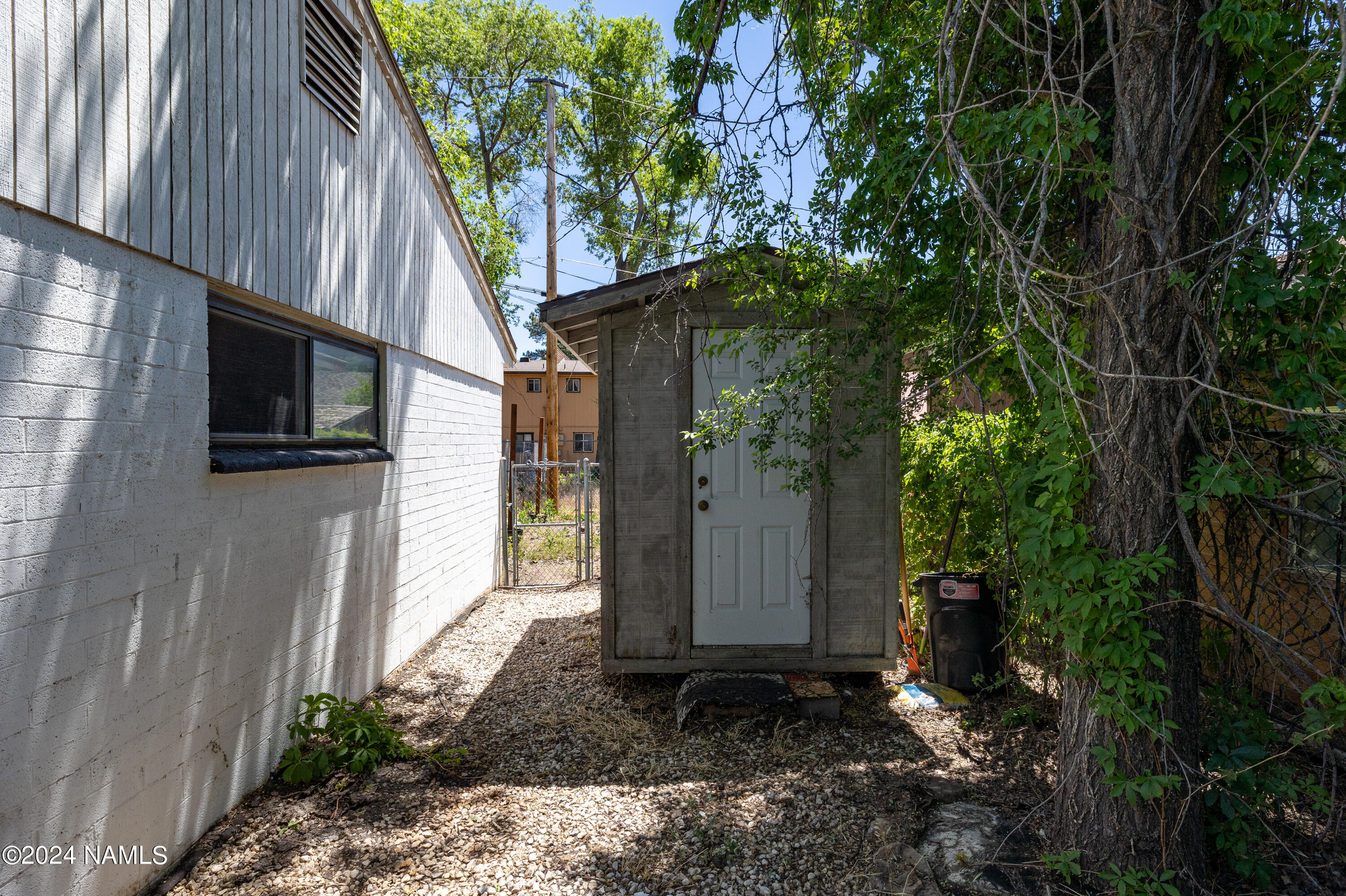 2712 N Rose Street