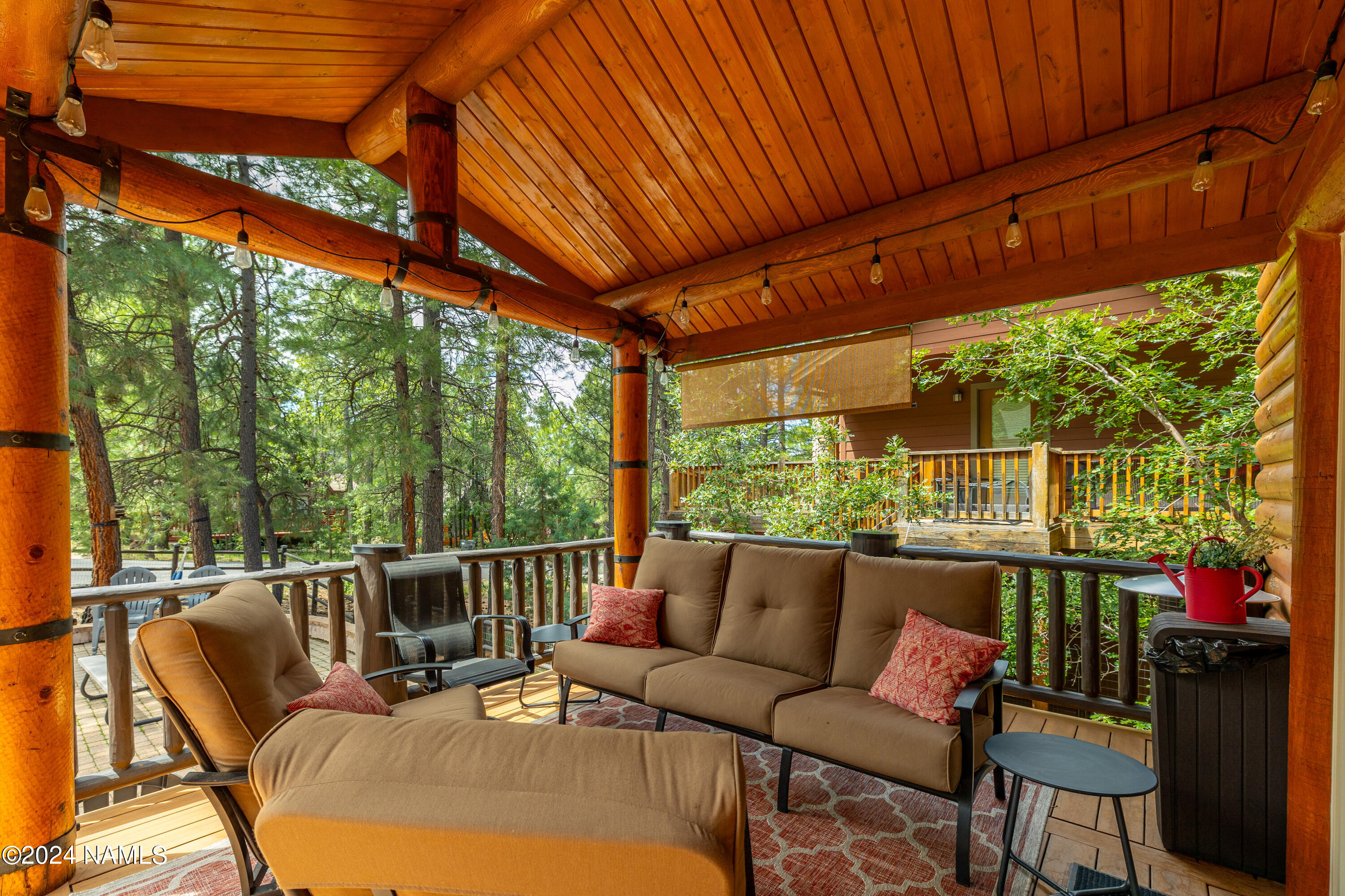 1440 E Antelope Trail