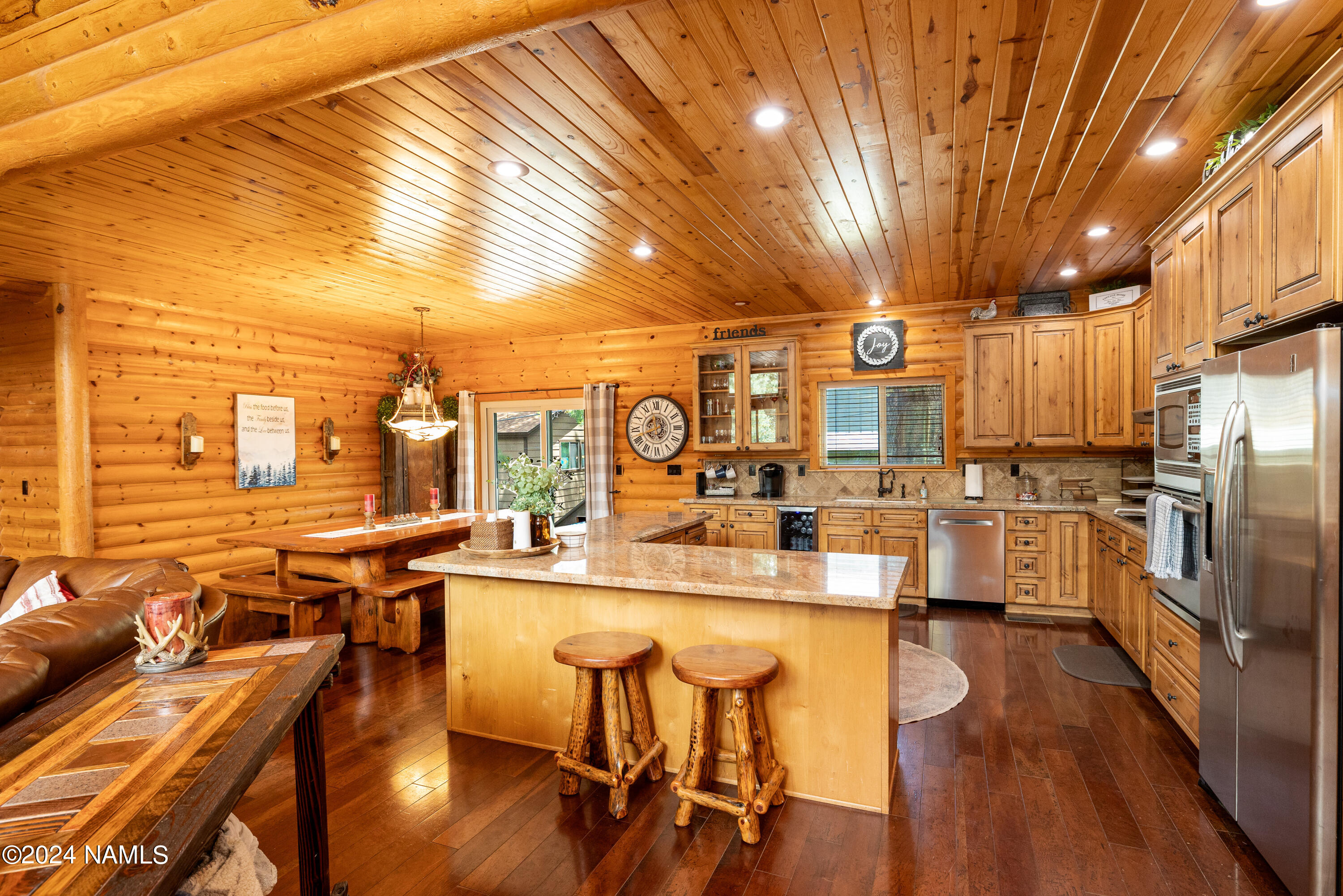 1440 E Antelope Trail