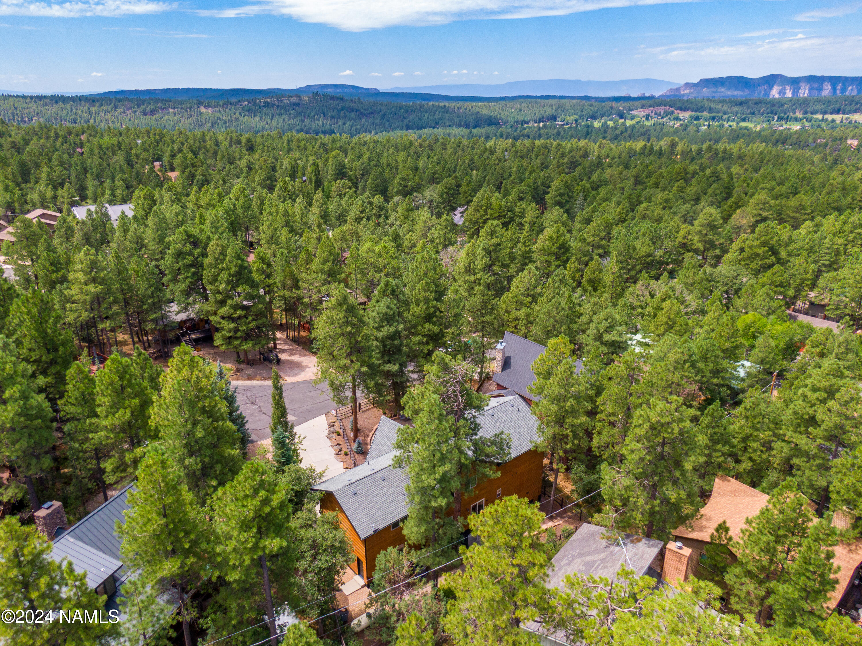 1440 E Antelope Trail