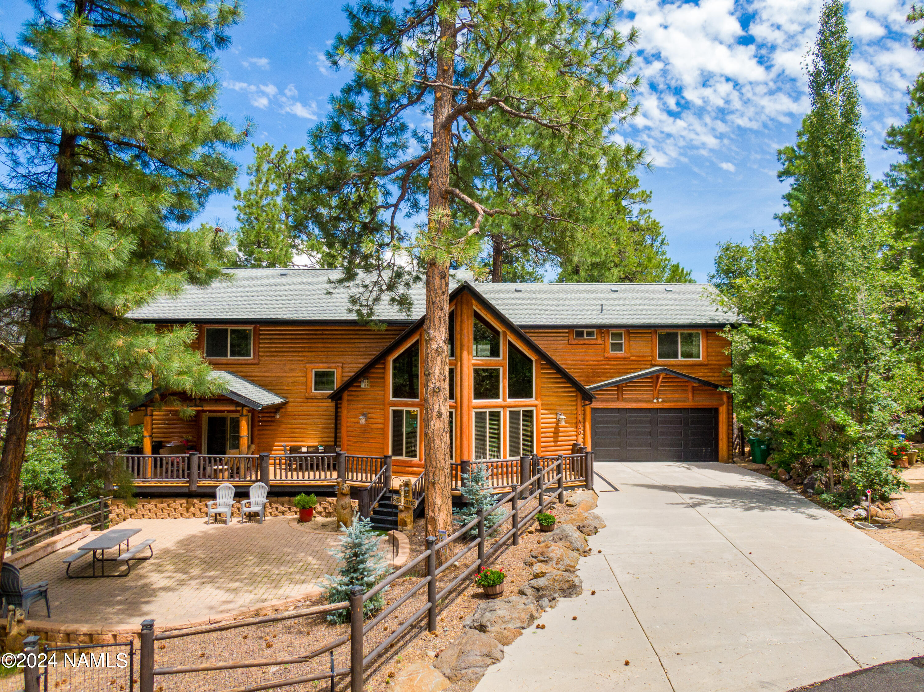 1440 E Antelope Trail