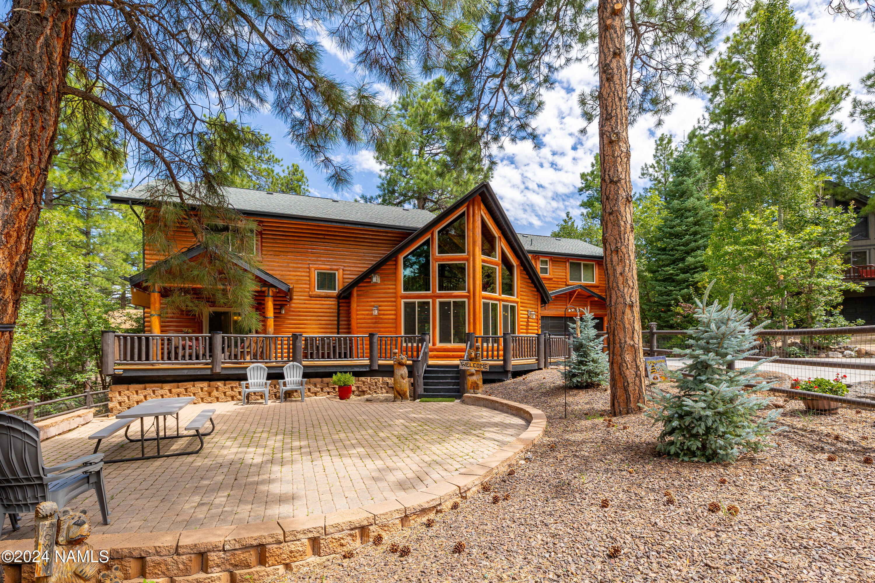 1440 E Antelope Trail