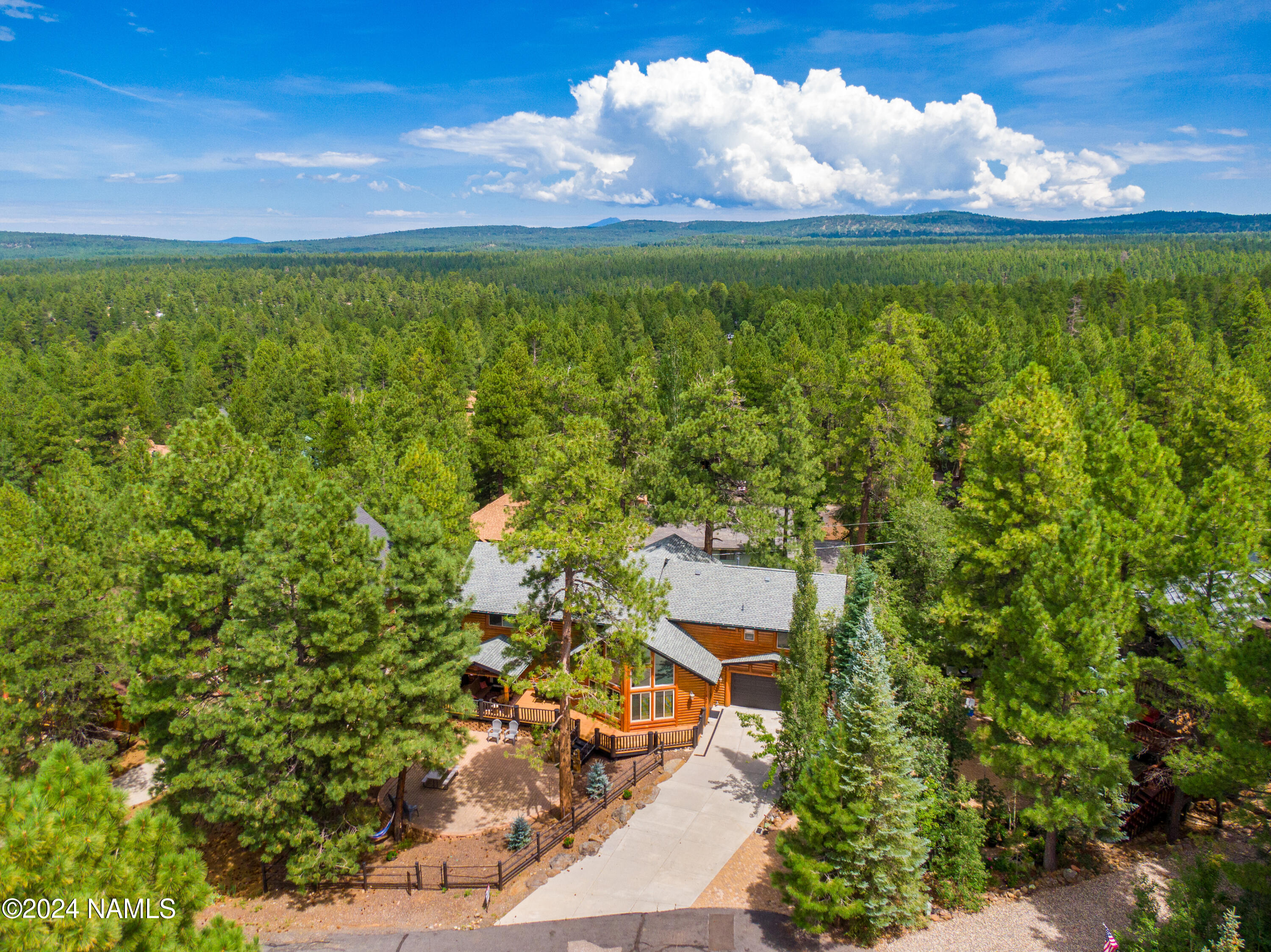 1440 E Antelope Trail