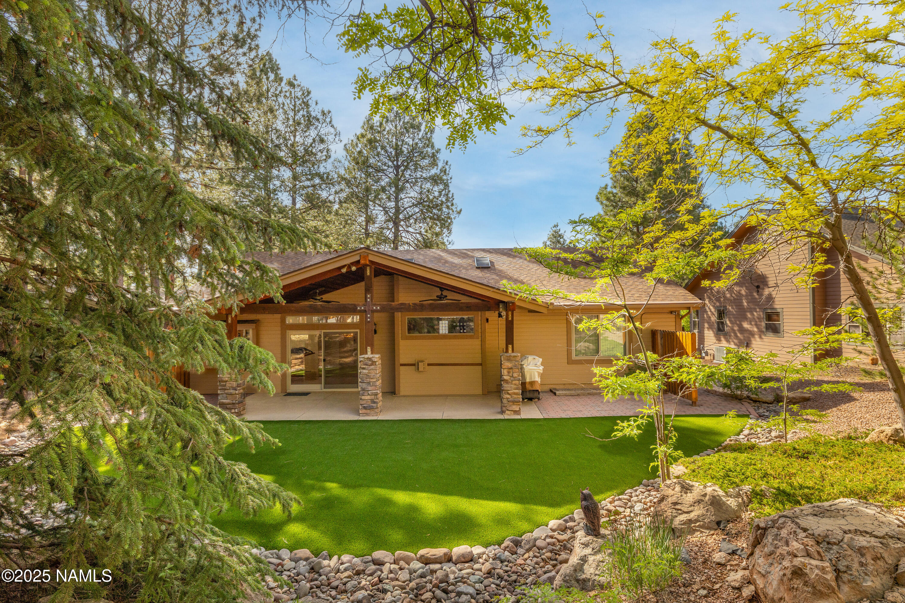 1734 N Mariposa Road