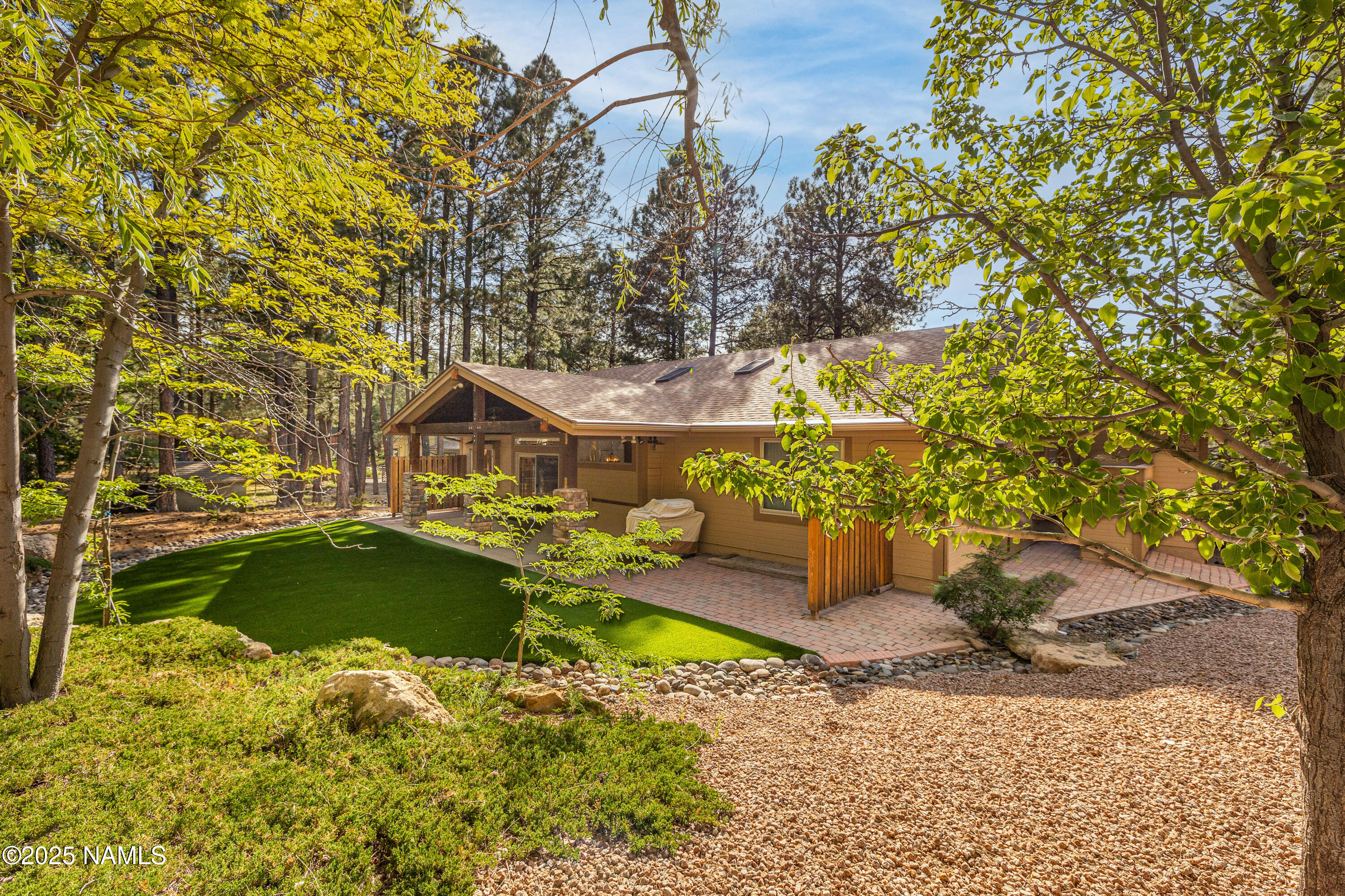 1734 N Mariposa Road