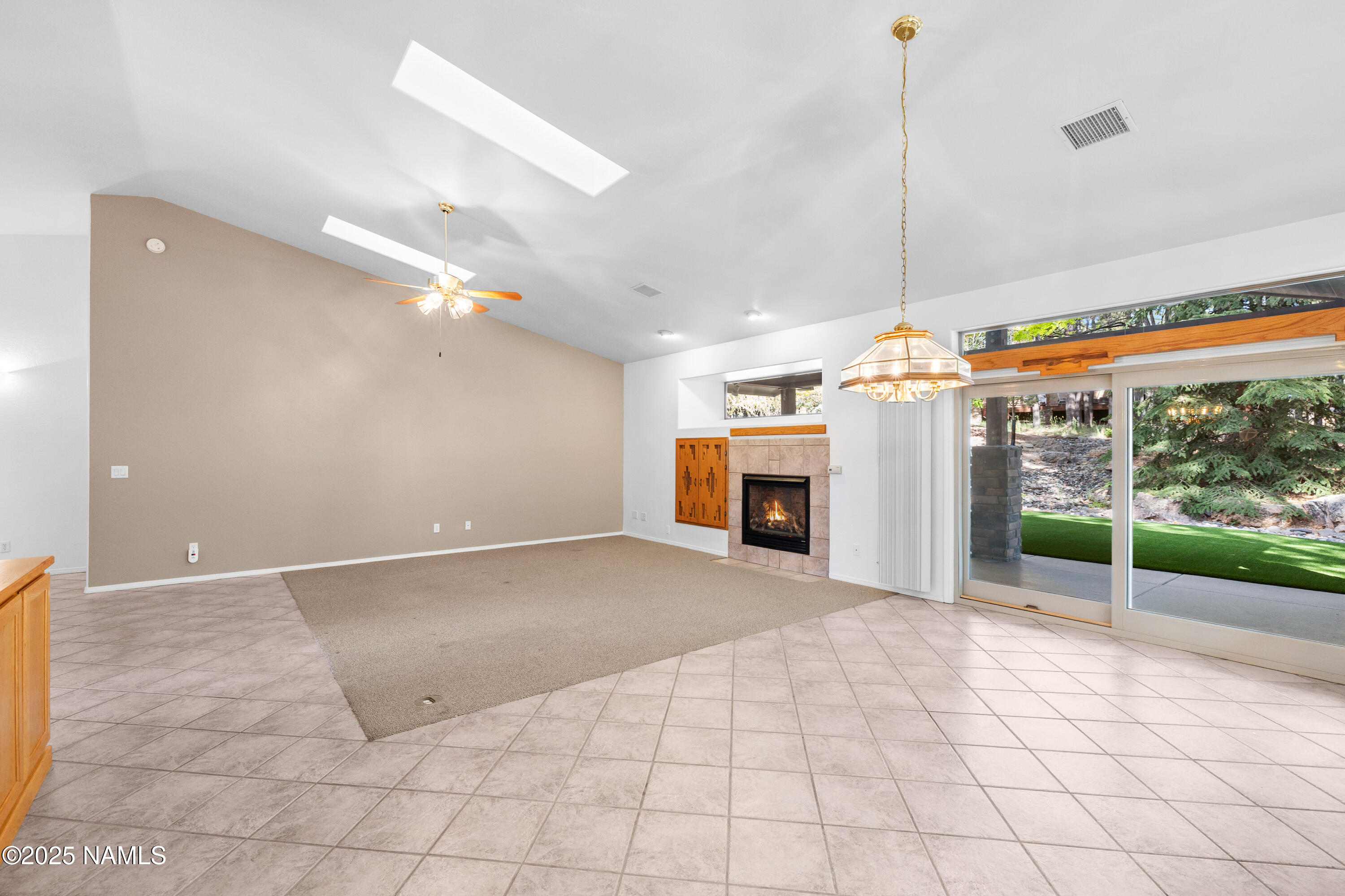1734 N Mariposa Road