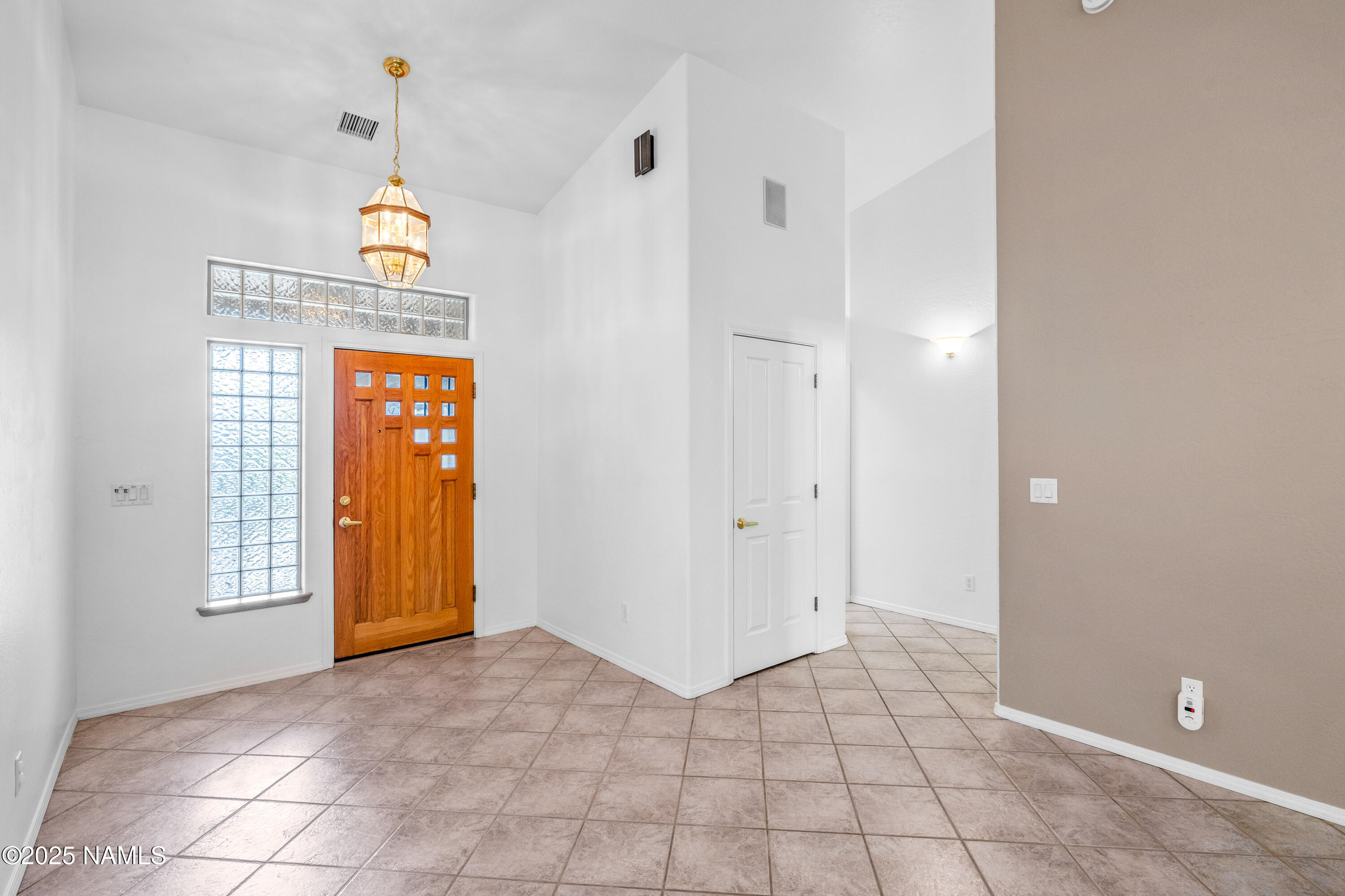 1734 N Mariposa Road