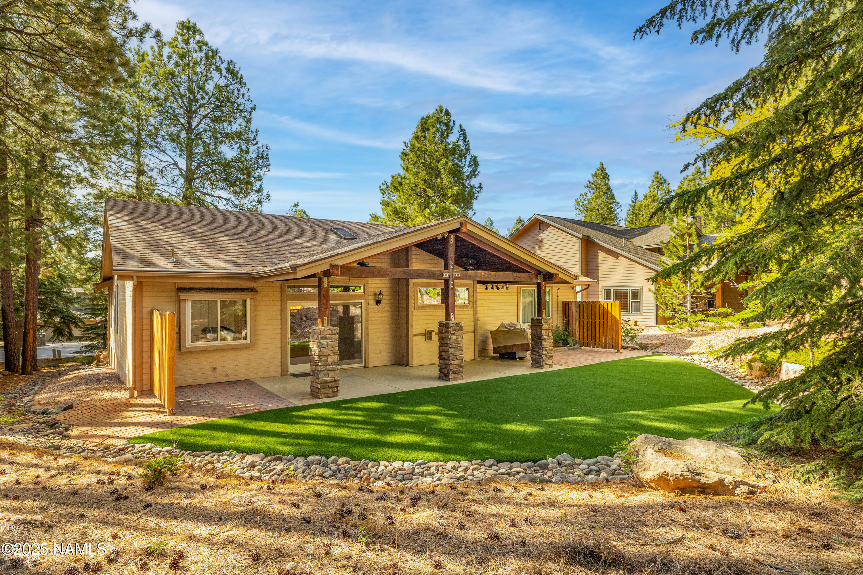 1734 N Mariposa Road