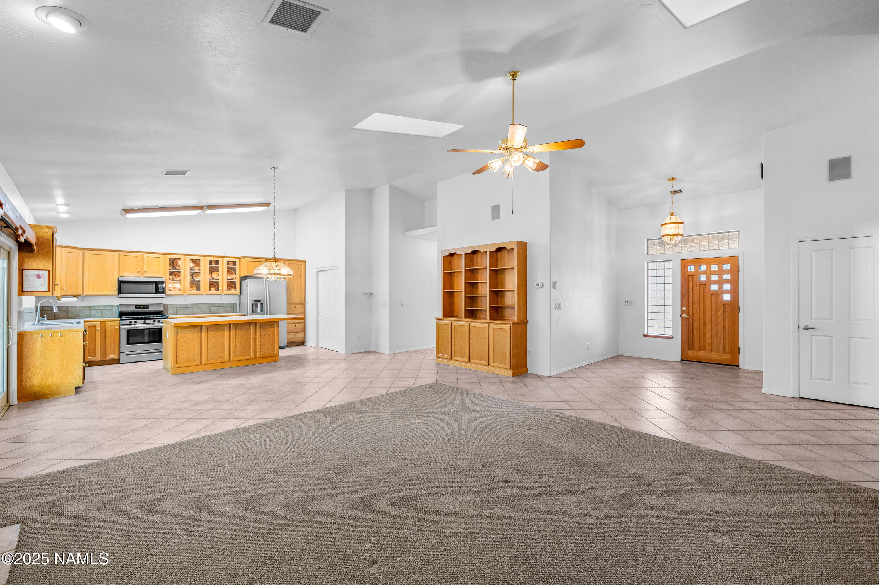 1734 N Mariposa Road