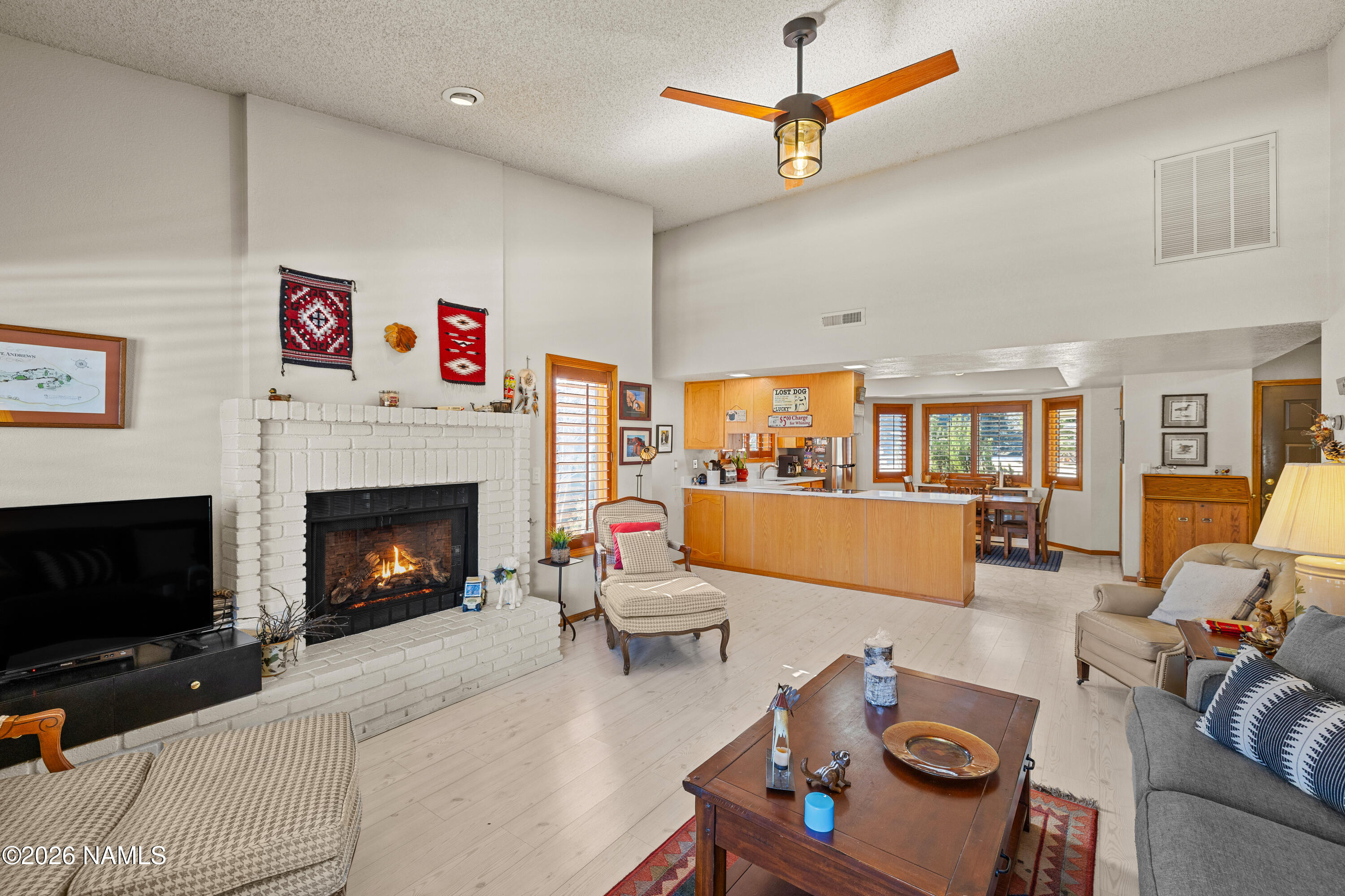 6130 E Laurel Loop