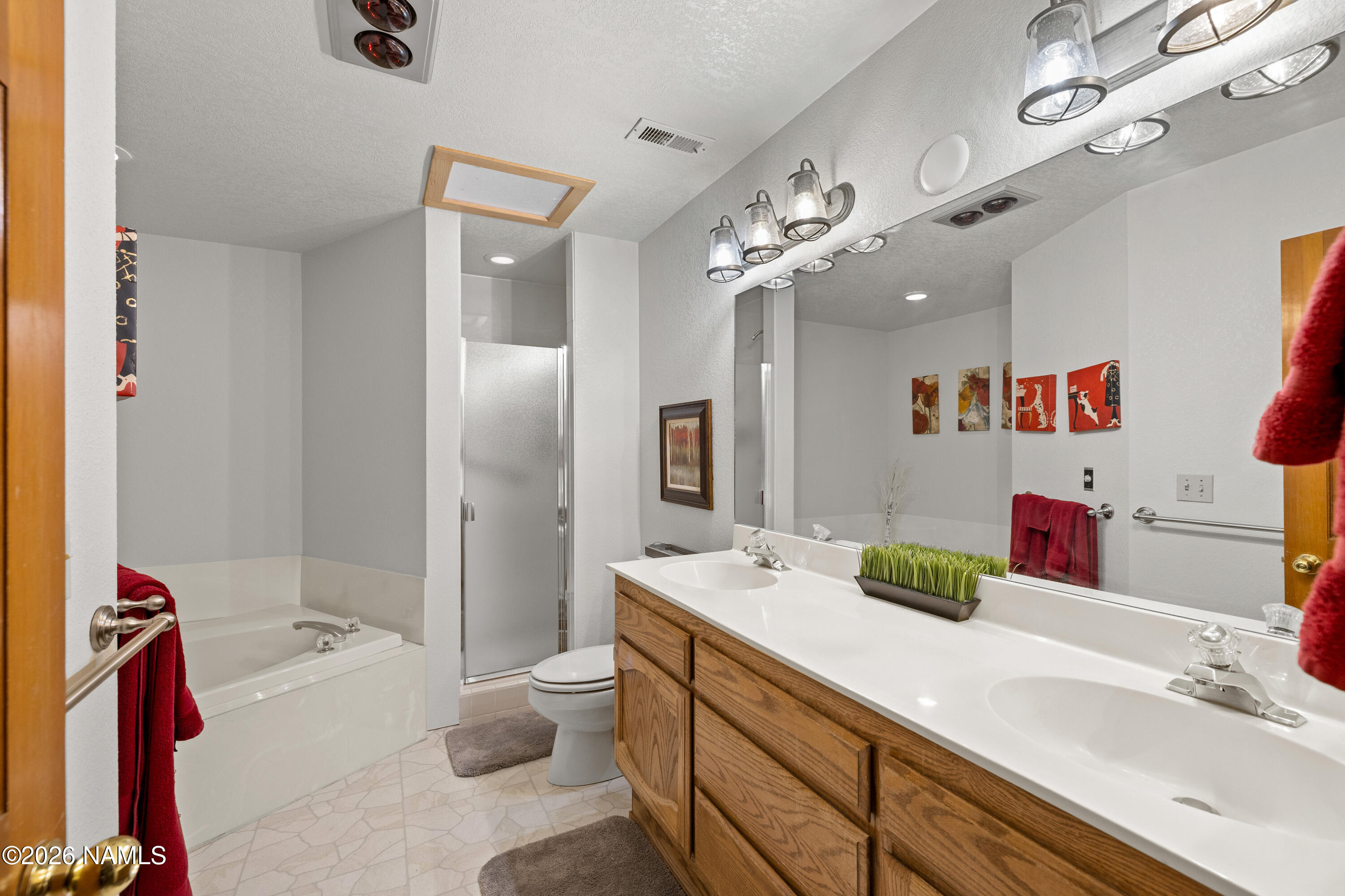 6130 E Laurel Loop